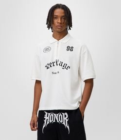 Camiseta Boxy em Piquet com Lettering Heritage com Zíper e Gola Polo