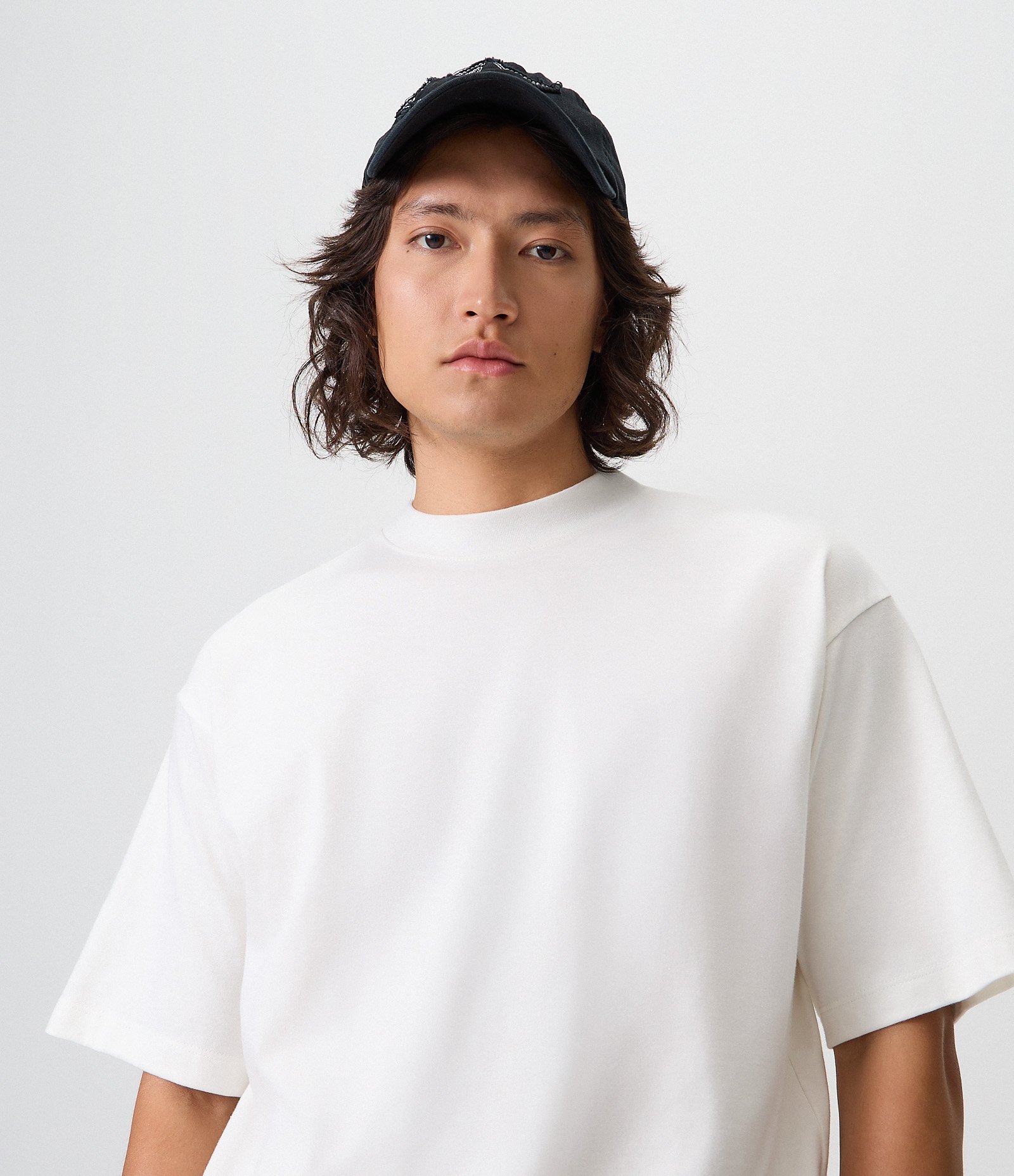 Camiseta Boxy em Algodão com Gola Mock Neck Branco 4