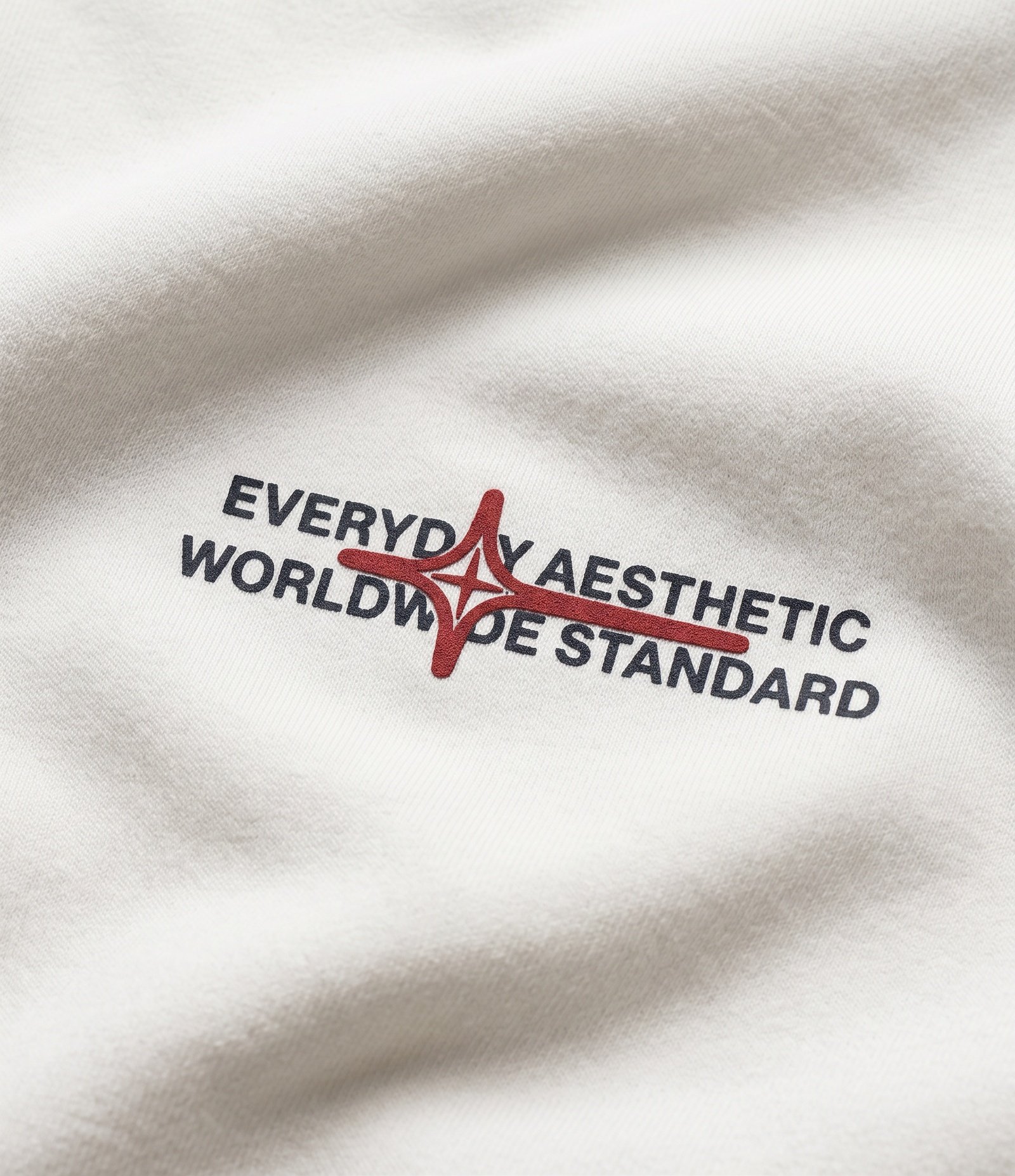 Camiseta Boxy Cropped em Suedine com Lettering Keep Forward Branco 7