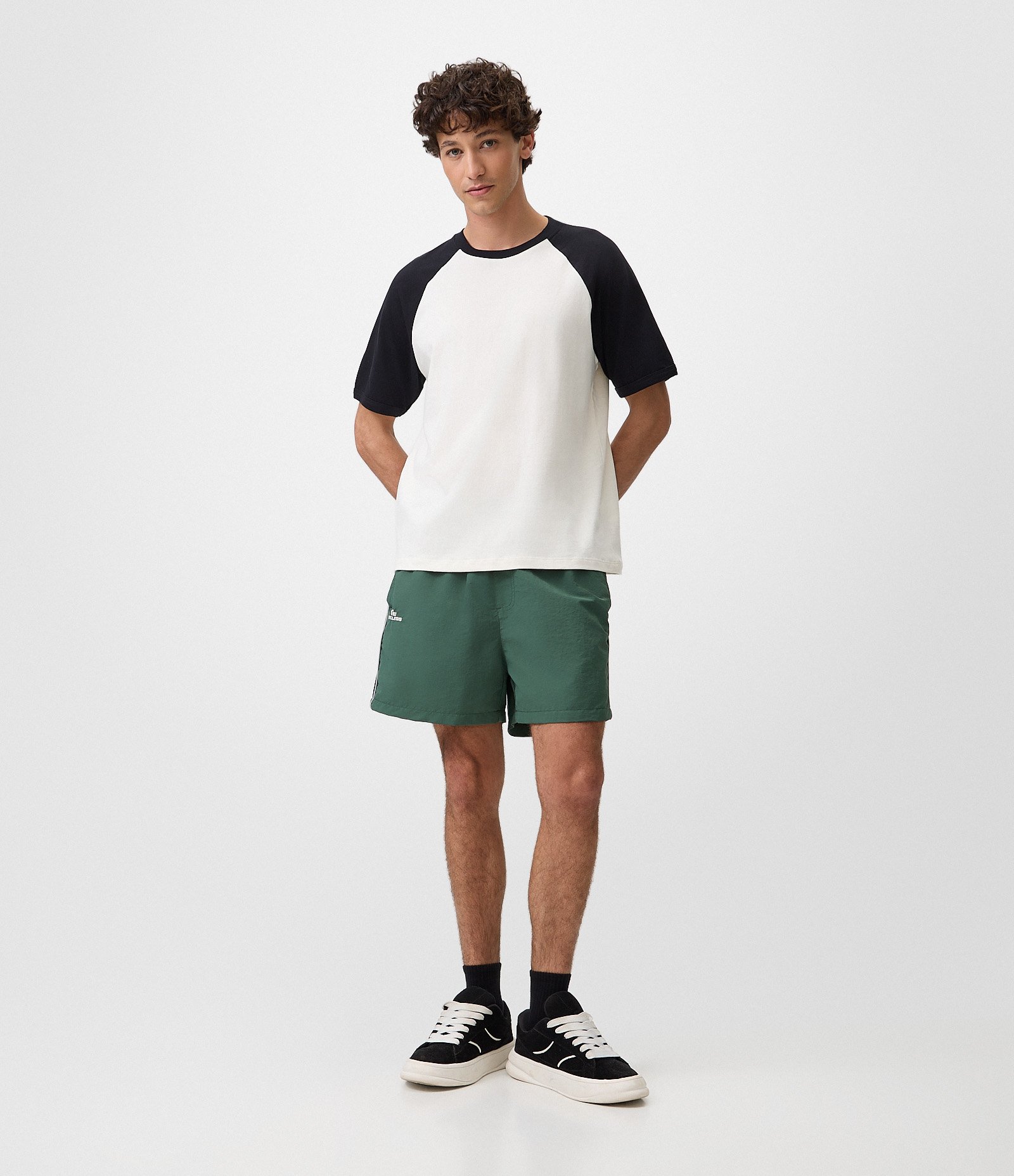 Camiseta Regular em Algodão com Manga Raglan Contrastante Branco 2
