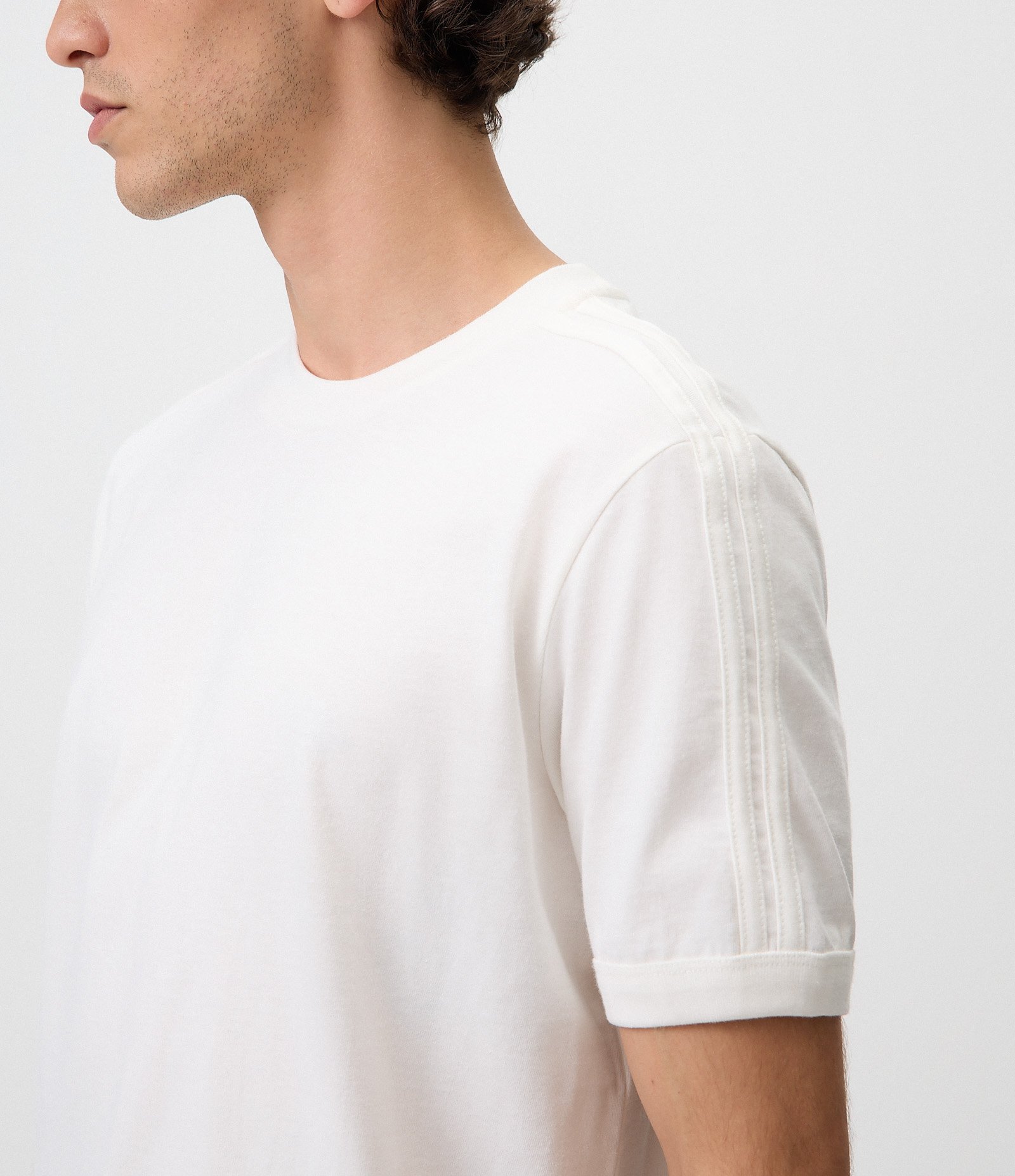 Camiseta Regular em Algodão com Listras nos Ombros Branco 4