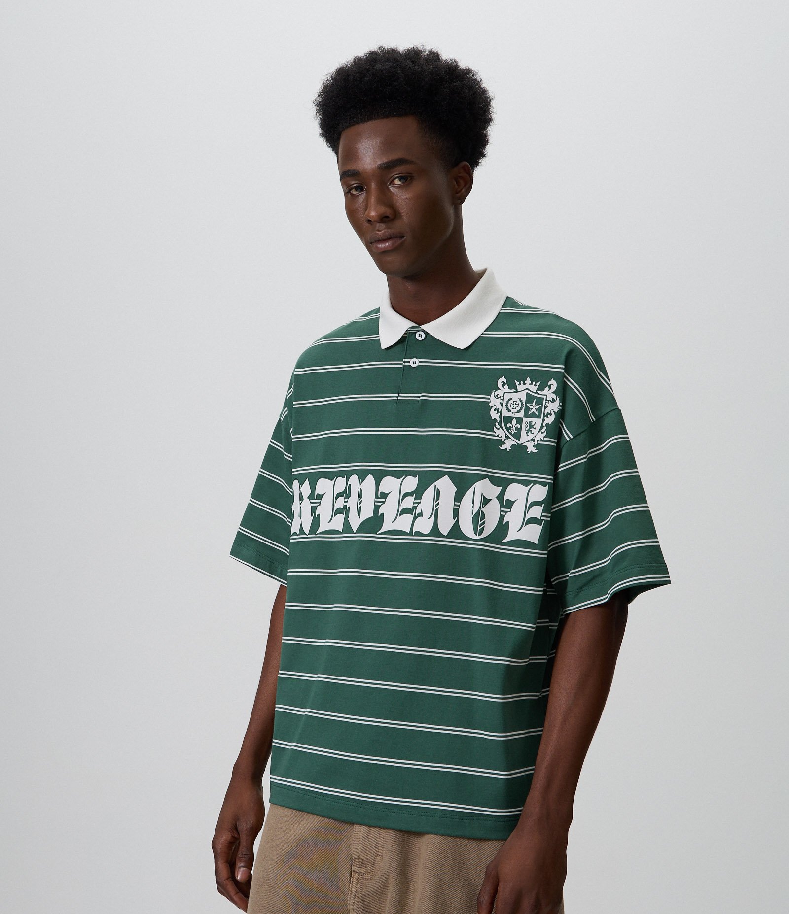 Camiseta Oversized Listrada em Malha Piquet e Lettering Revenge Verde 1