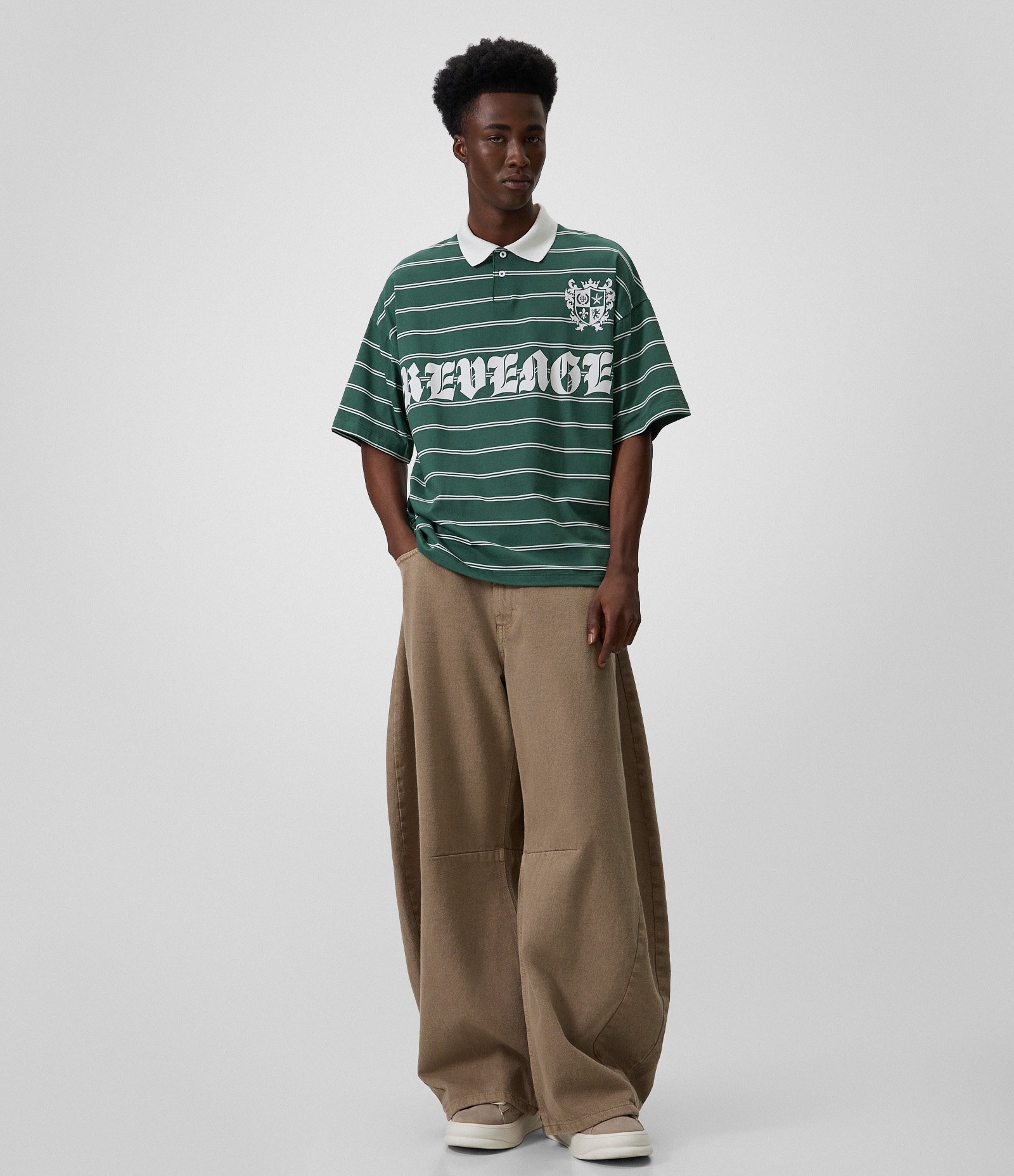 Camiseta Oversized Listrada em Malha Piquet e Lettering Revenge Verde 2