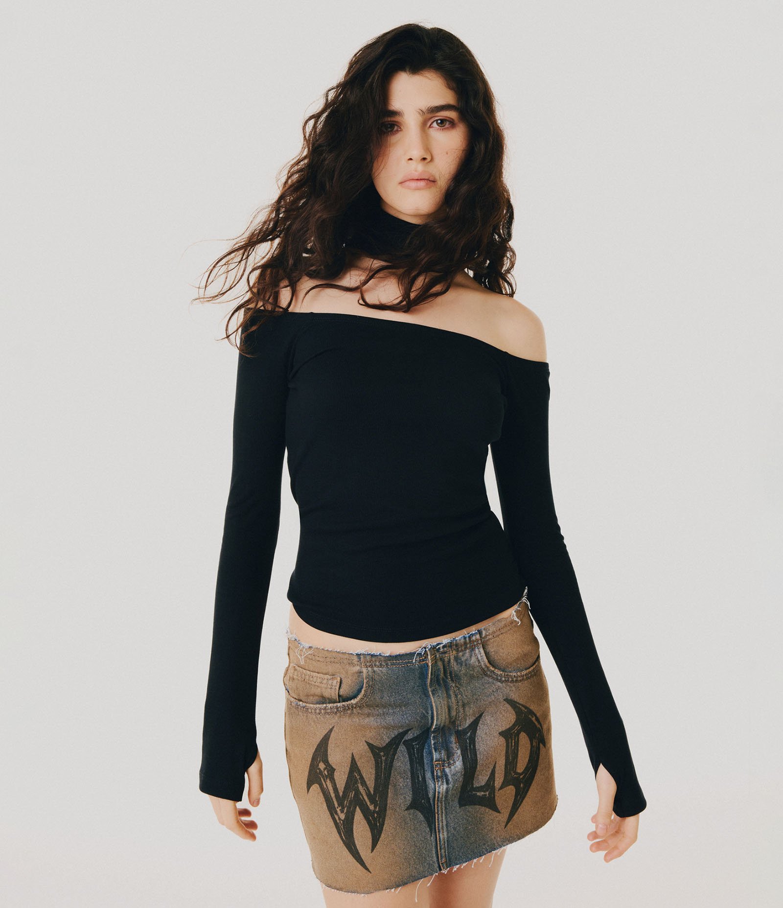 Blusa Ombro a Ombro em Ribana com Gola Alta Preto 1