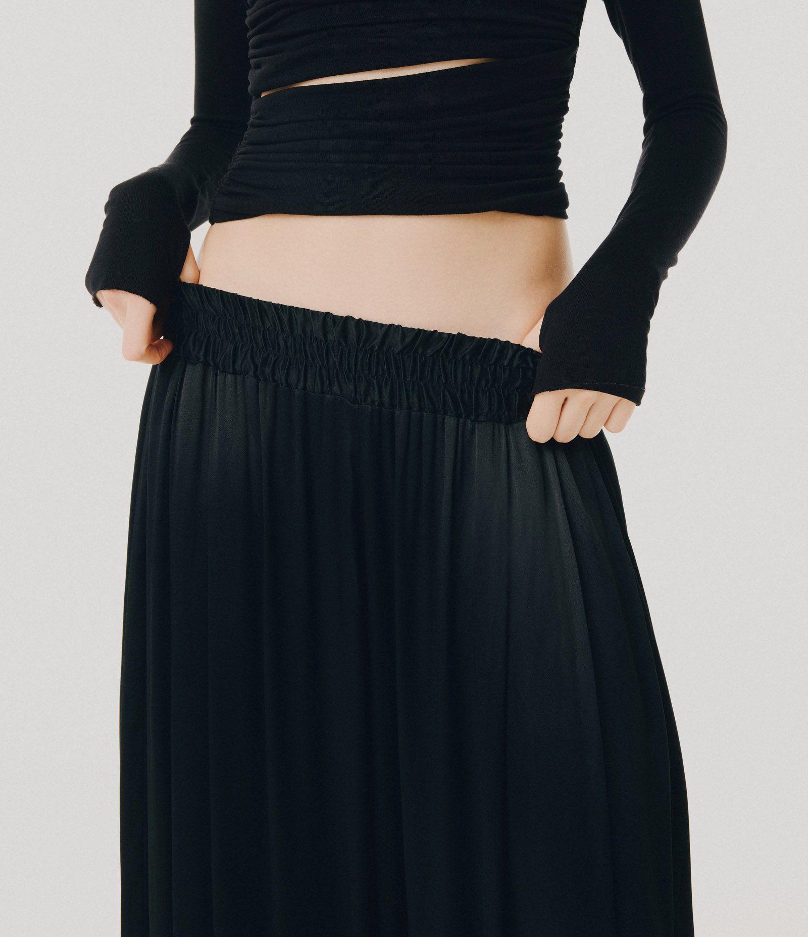 Calça Aladim em Viscose com Elástico no Cós Preto 3