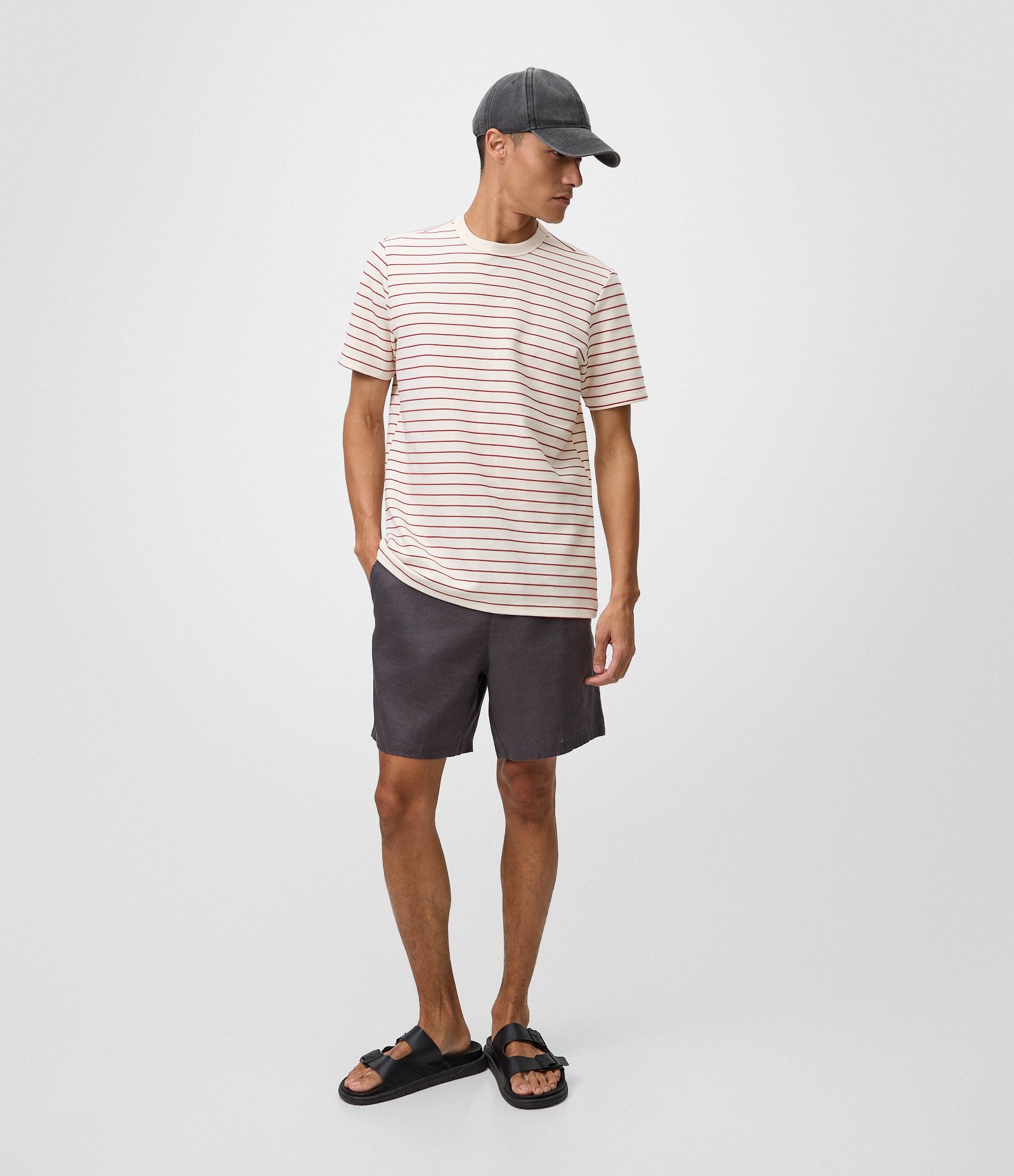 Camiseta Regula em Algodão com Estampa Listrada Vermelho 2