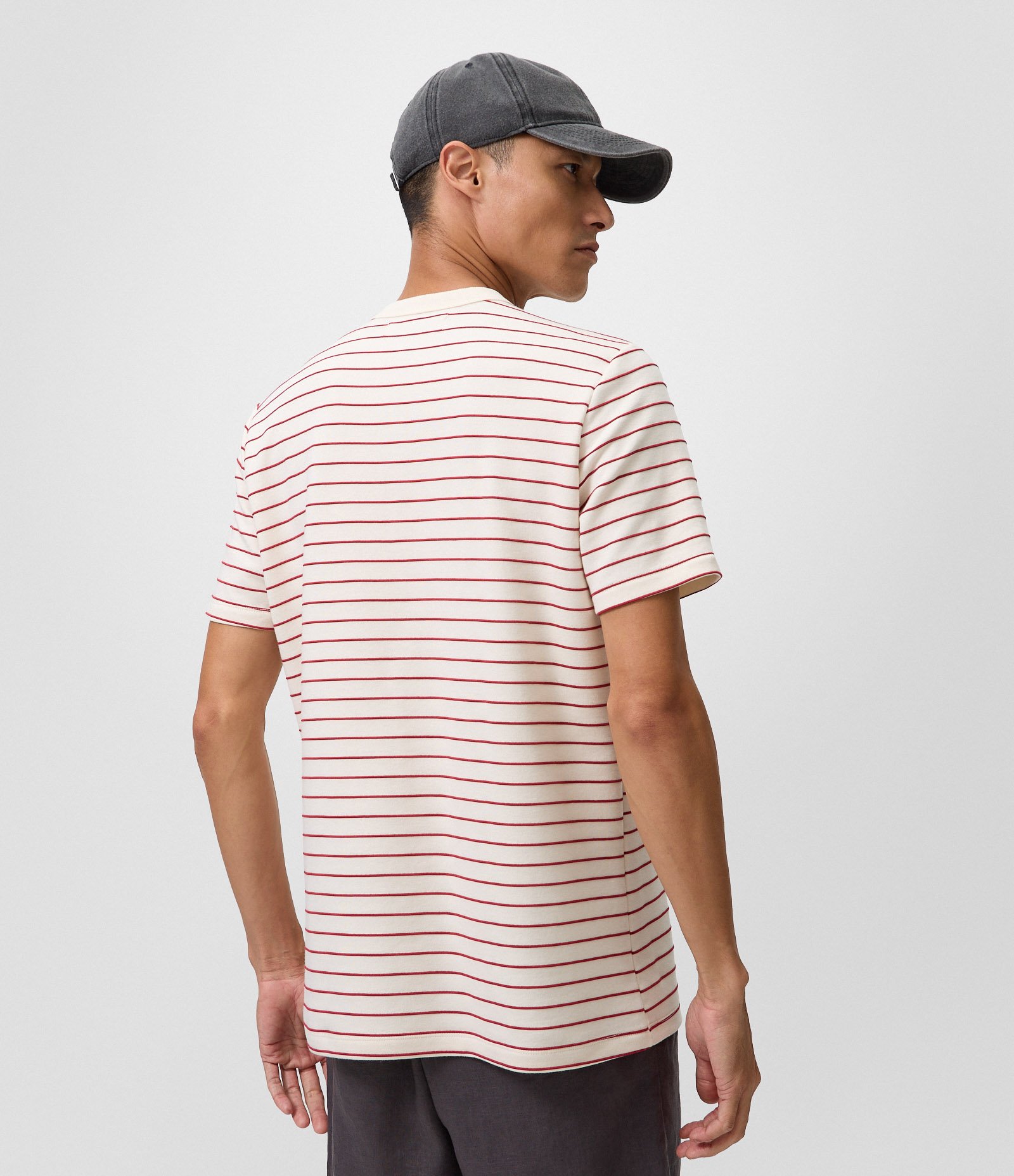 Camiseta Regula em Algodão com Estampa Listrada Vermelho 3