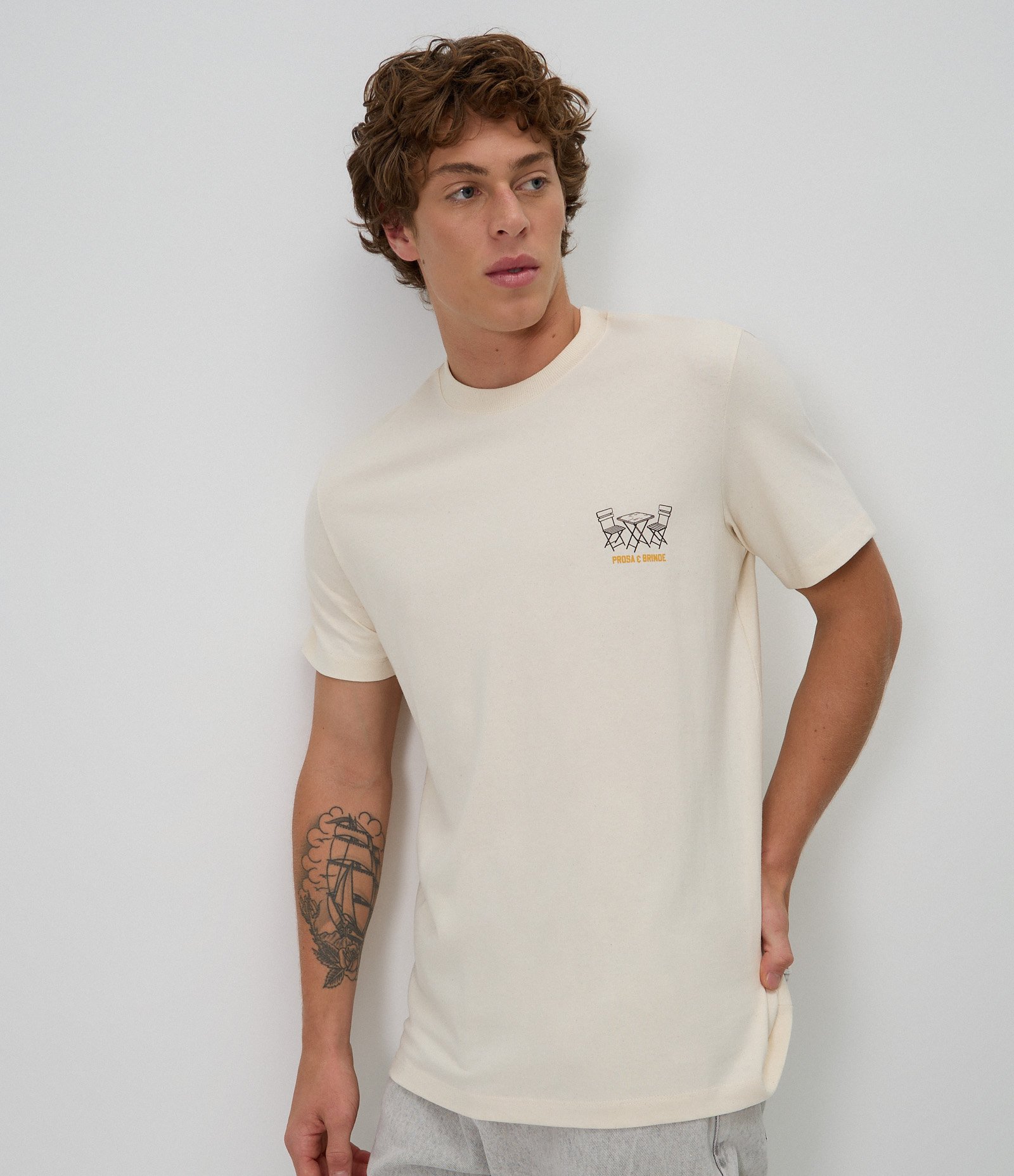 Camiseta Comfort em Algodão com Estampa Prosa e Brinde Off White 1