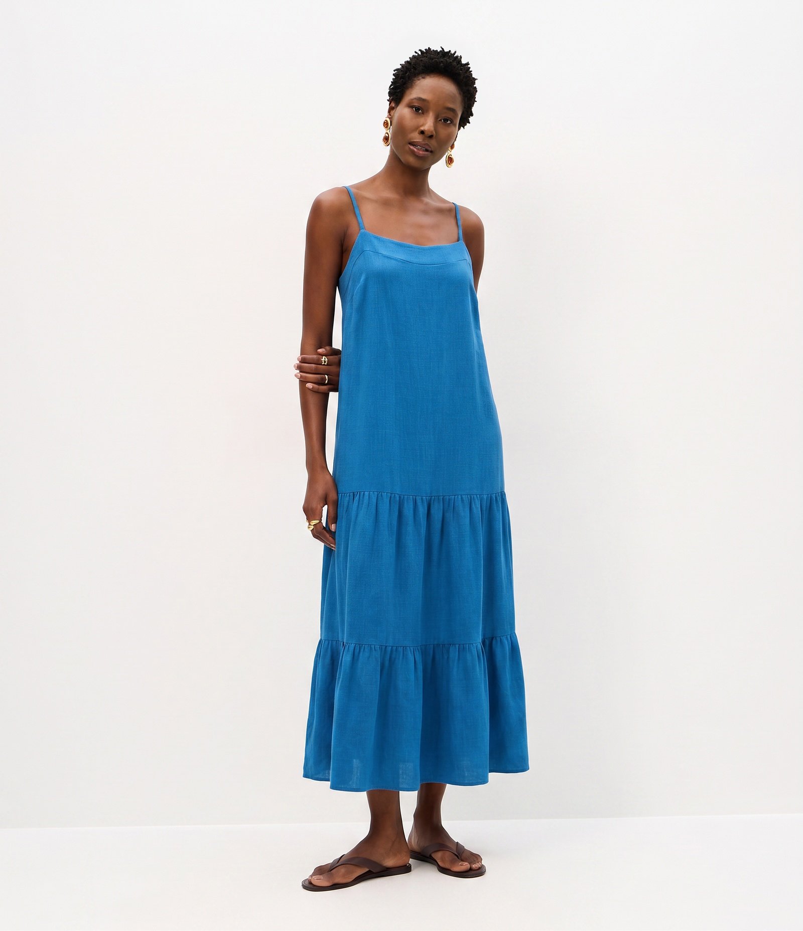 Vestido Longo Evasê em Viscose com Alças Finas Azul 1