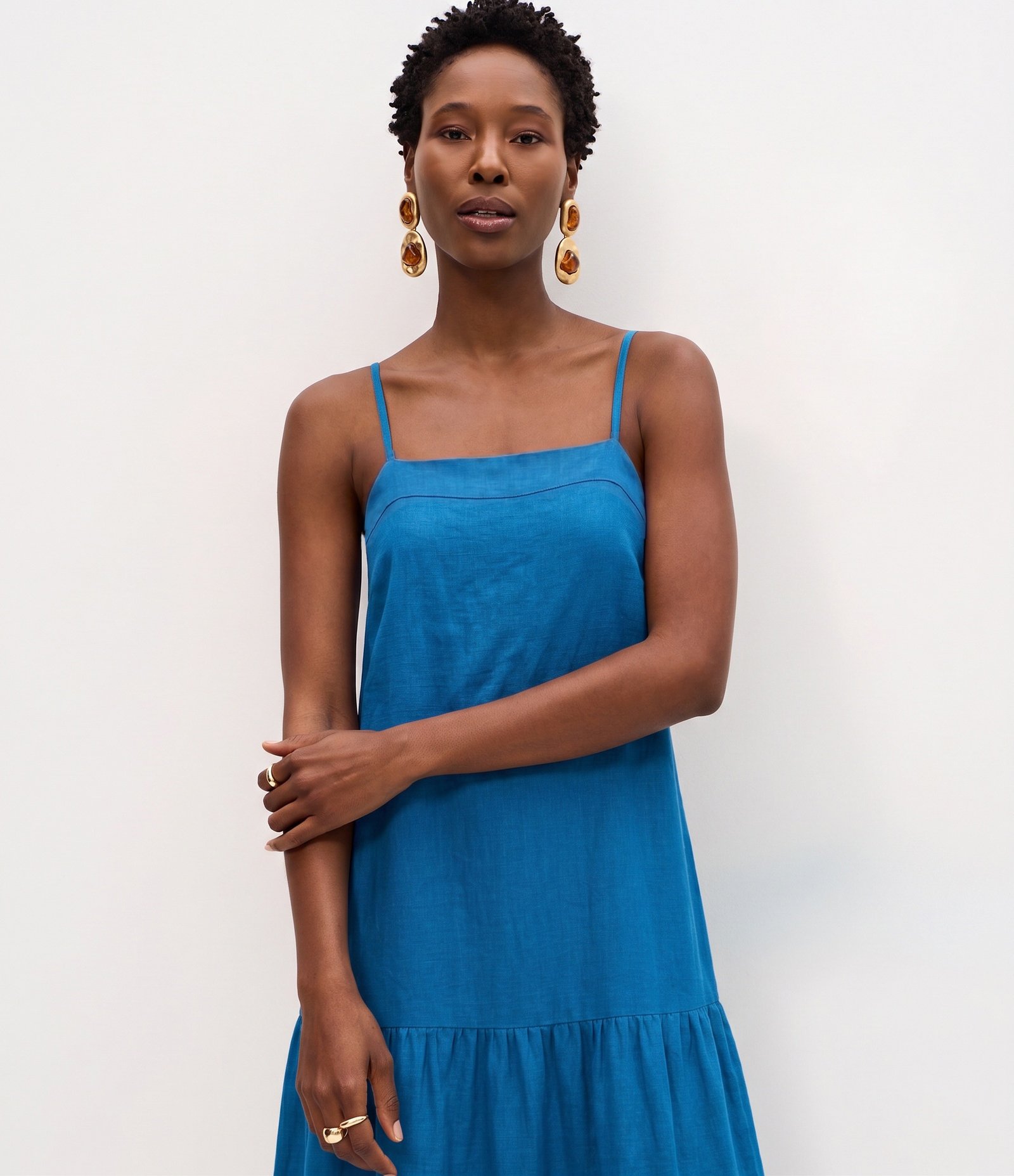 Vestido Longo Evasê em Viscose com Alças Finas Azul 2