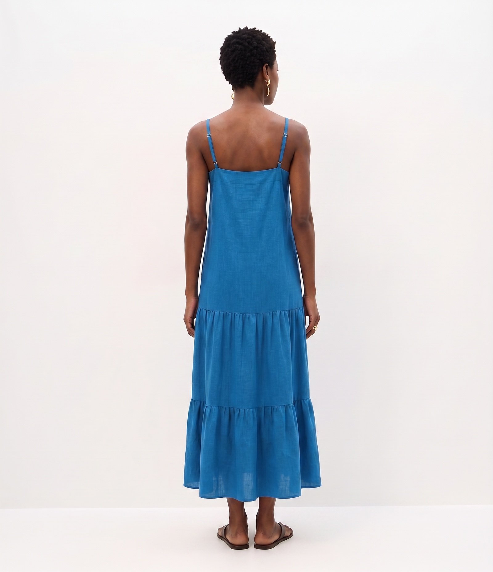 Vestido Longo Evasê em Viscose com Alças Finas Azul 4