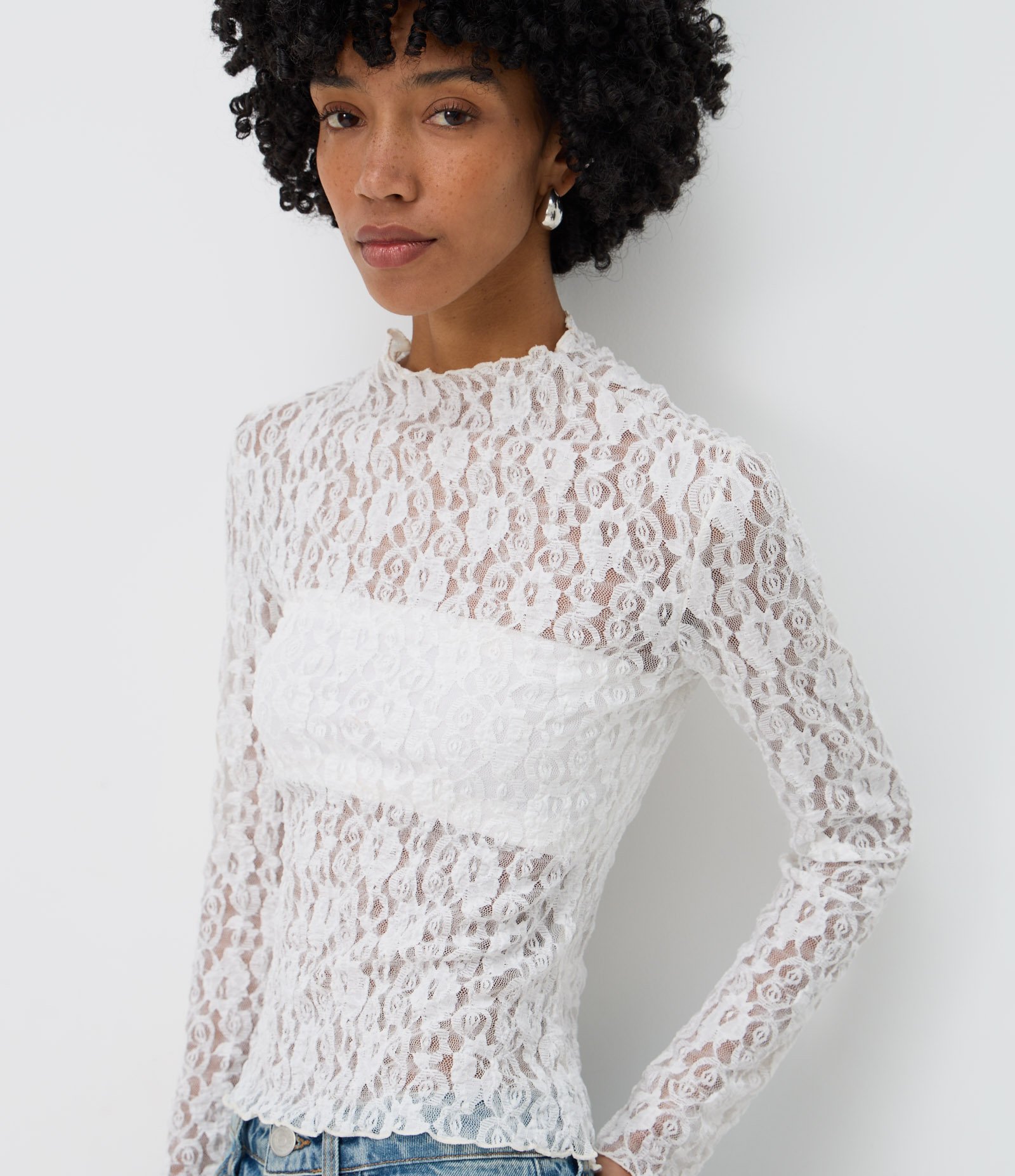 Blusa Manga Longa em Renda Floral com Gola Alta Branco 1
