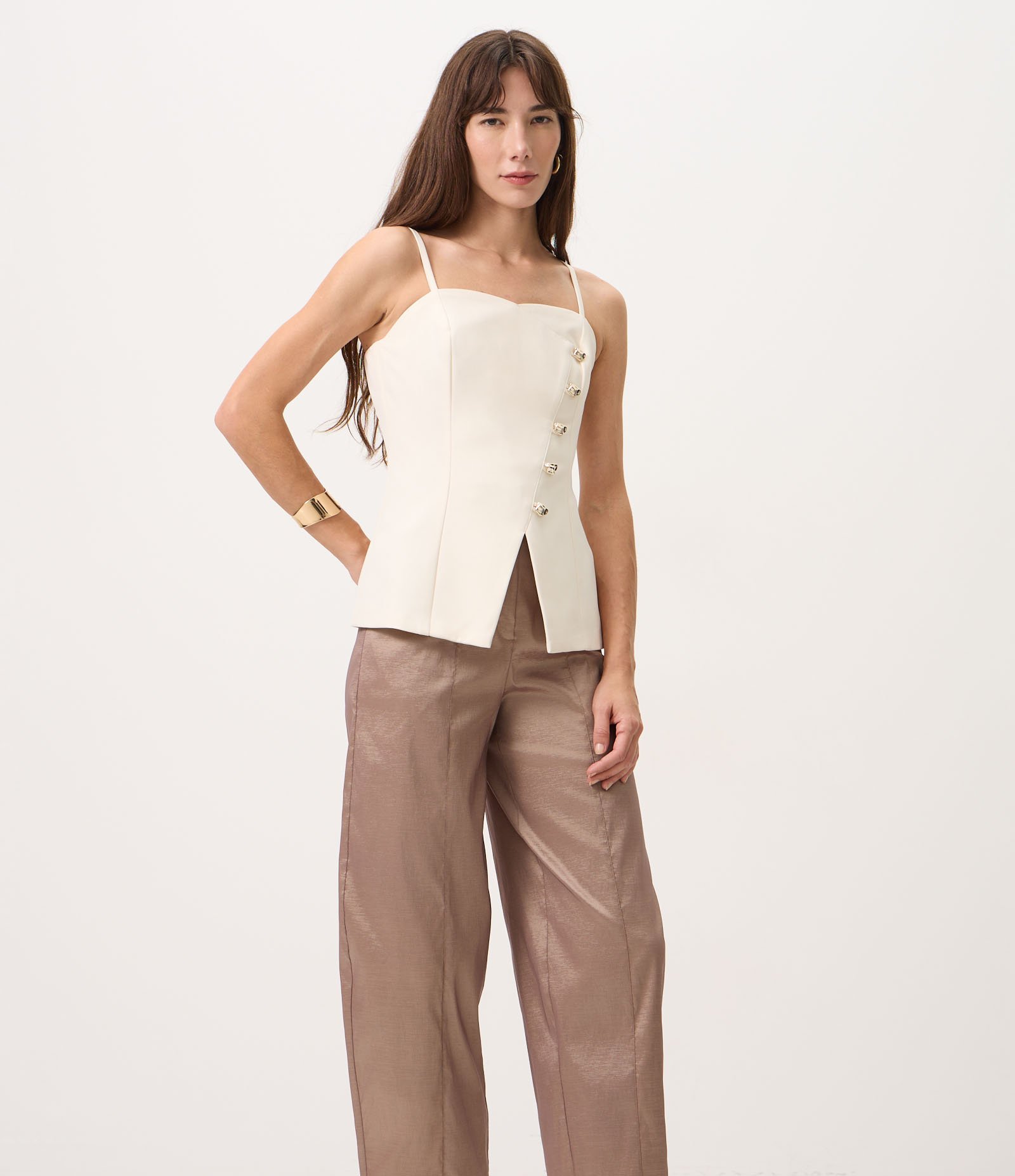 Calça Barrel Alfaiatada em Tafetá Texturizado com Cintura Alta Marrom 2