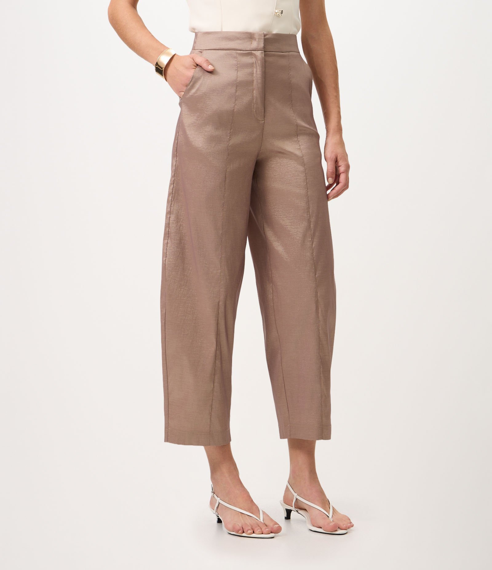 Calça Barrel Alfaiatada em Tafetá Texturizado com Cintura Alta Marrom 3
