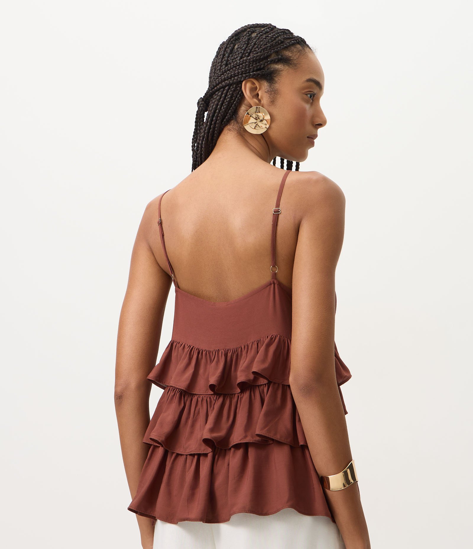 Blusa em Viscose com Decote V e Babados em Camadas Marrom 4