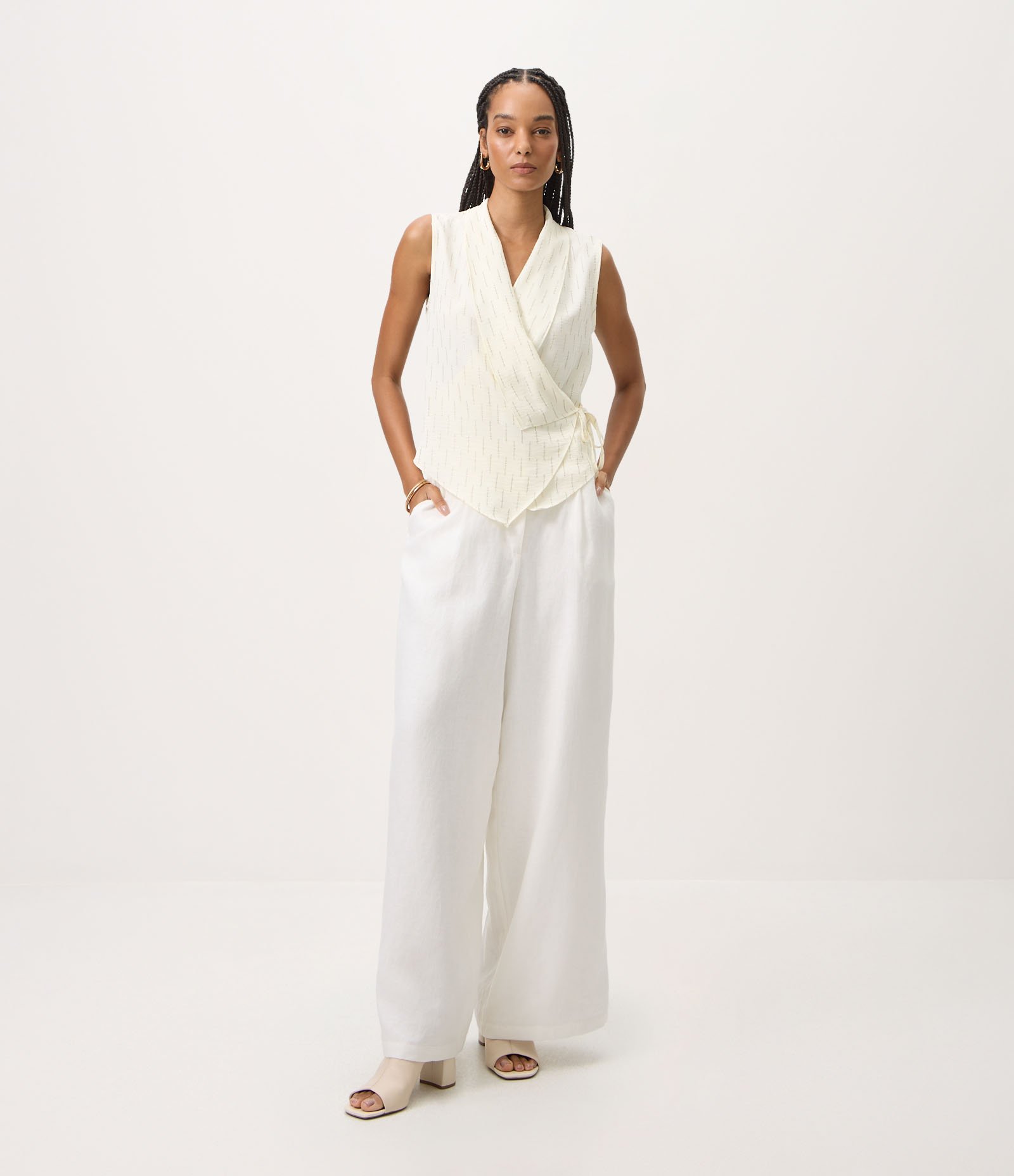 Blusa em Jacquard com Brilho Sutil Branco 2
