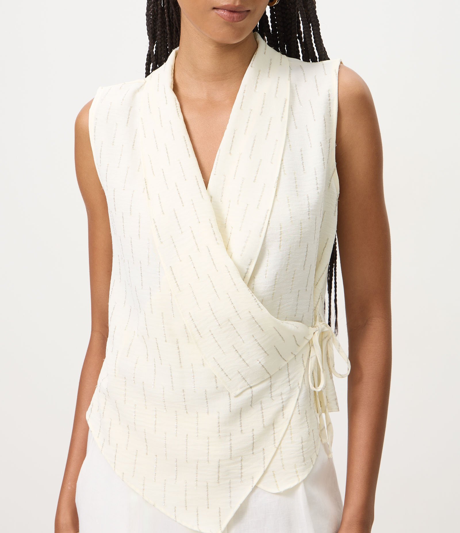 Blusa em Jacquard com Brilho Sutil Branco 3