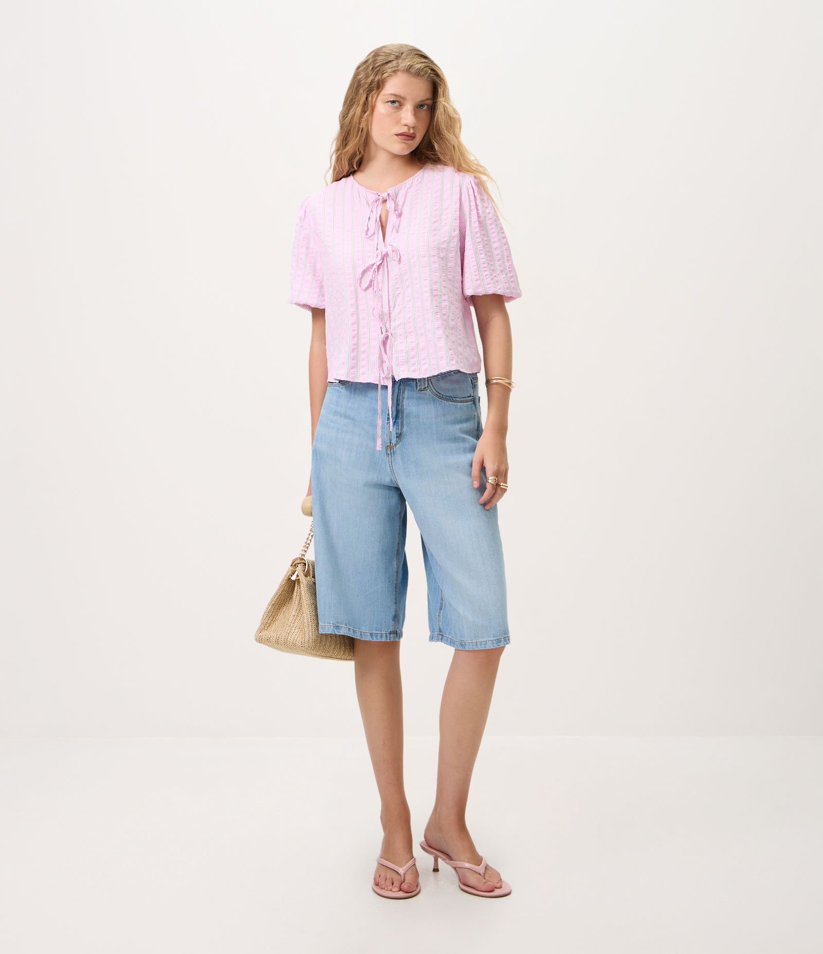 Blusa em Tricoline Listrada com Amarrações Frontais Rosa 2