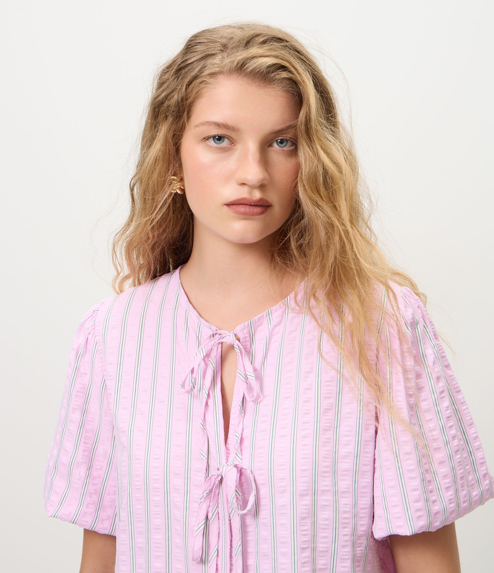 Blusa em Tricoline Listrada com Amarrações Frontais Rosa 3