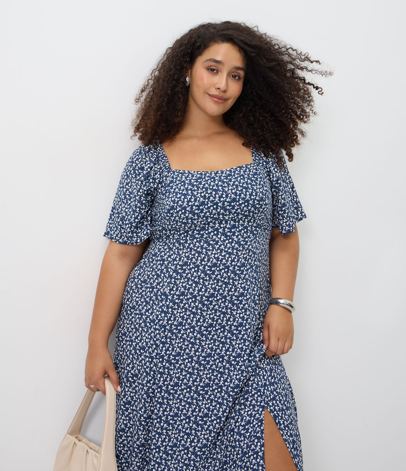 Vestido Midi em Viscose com Floral Liberty Curve & Plus Size Azul 2