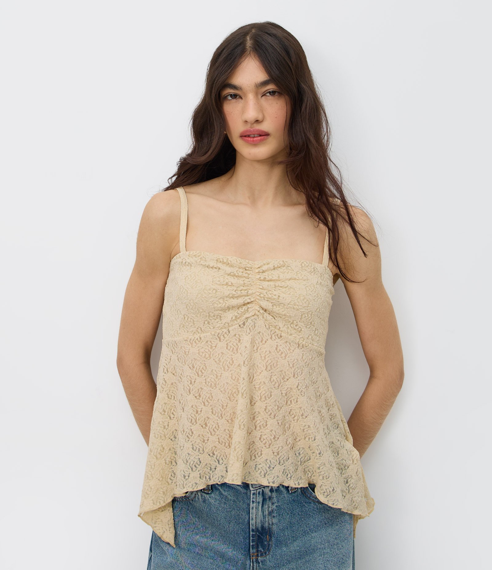Blusa Peplum em Renda com Alcinha Bege 1