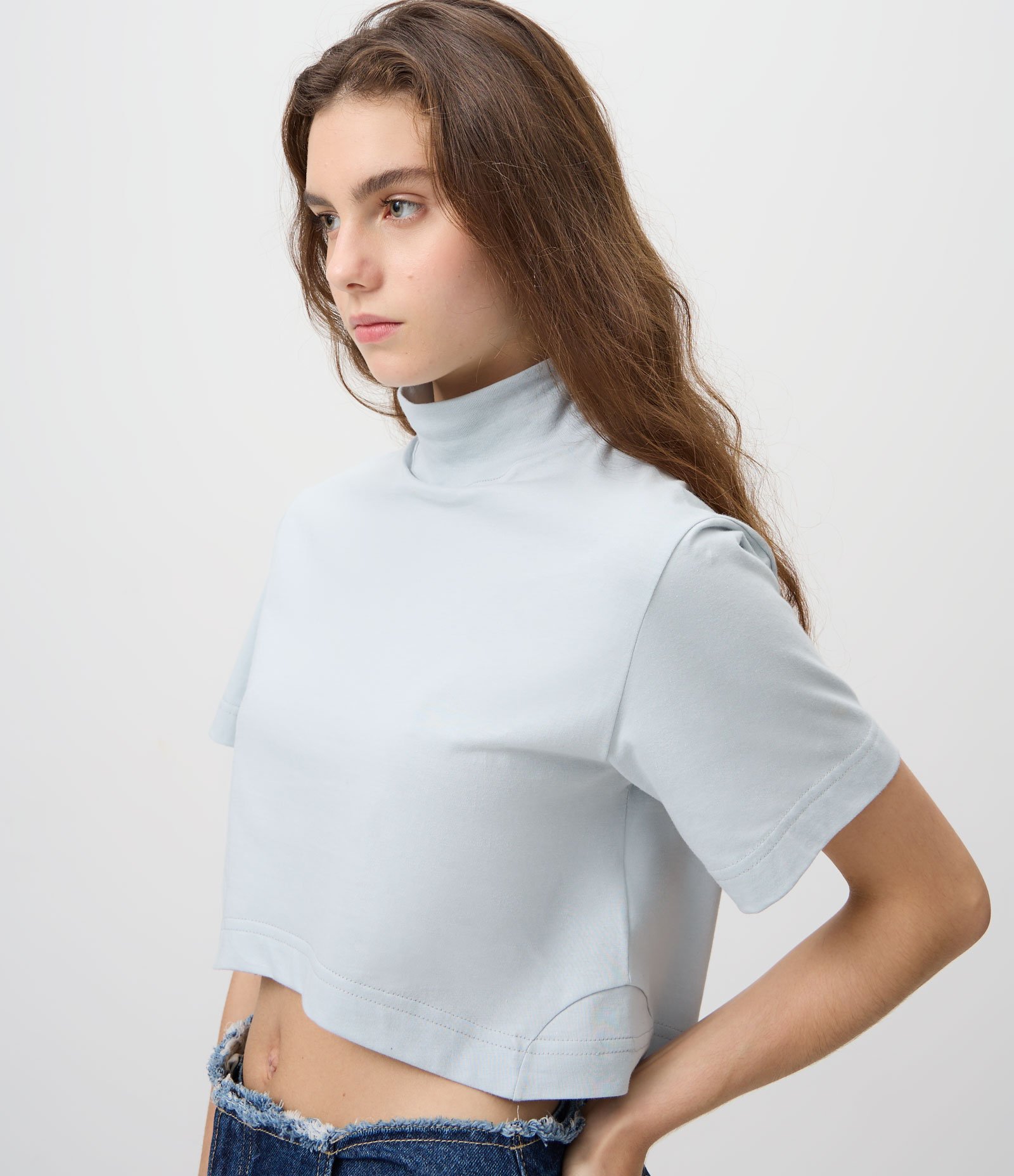 Blusa Cropped com Manga Ampla e Gola Alta Azul 3