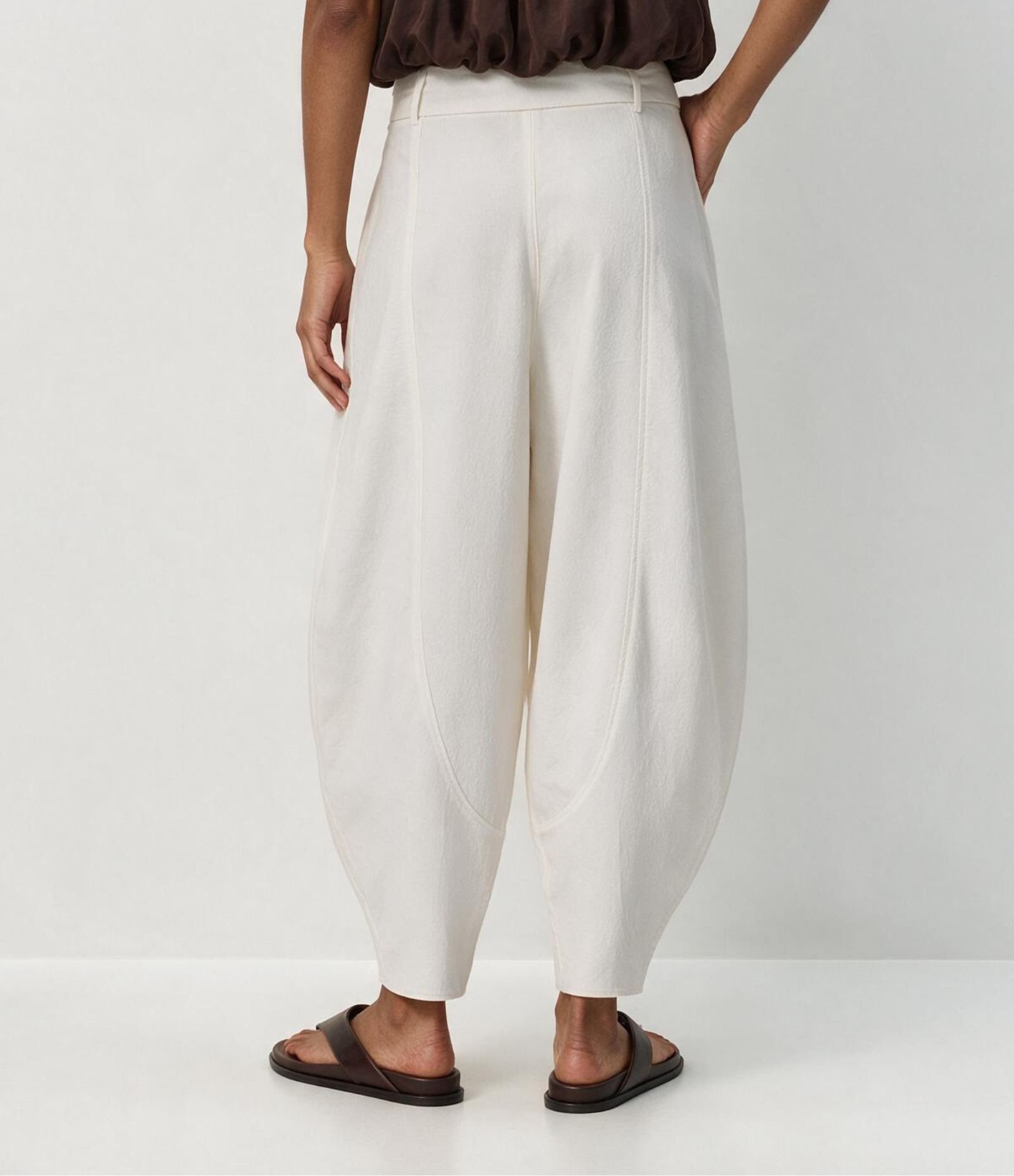 Calça Balloon com Transparência Leve e Faixa para Amarração Branco 4