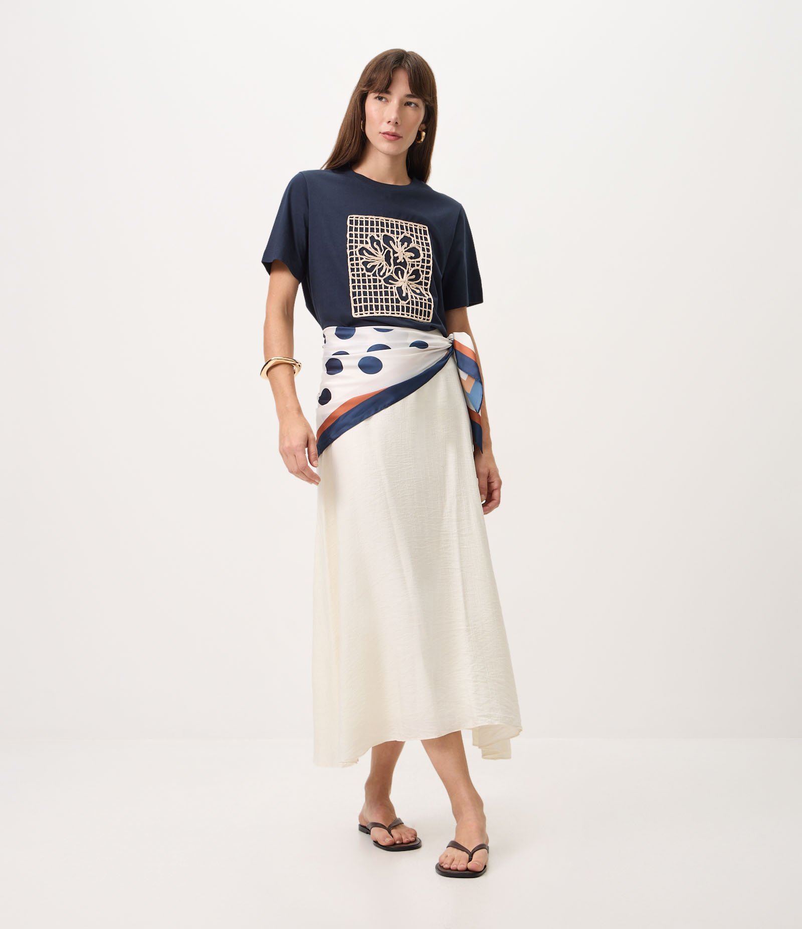 Blusa em Algodão com Bordado Floral Azul 2