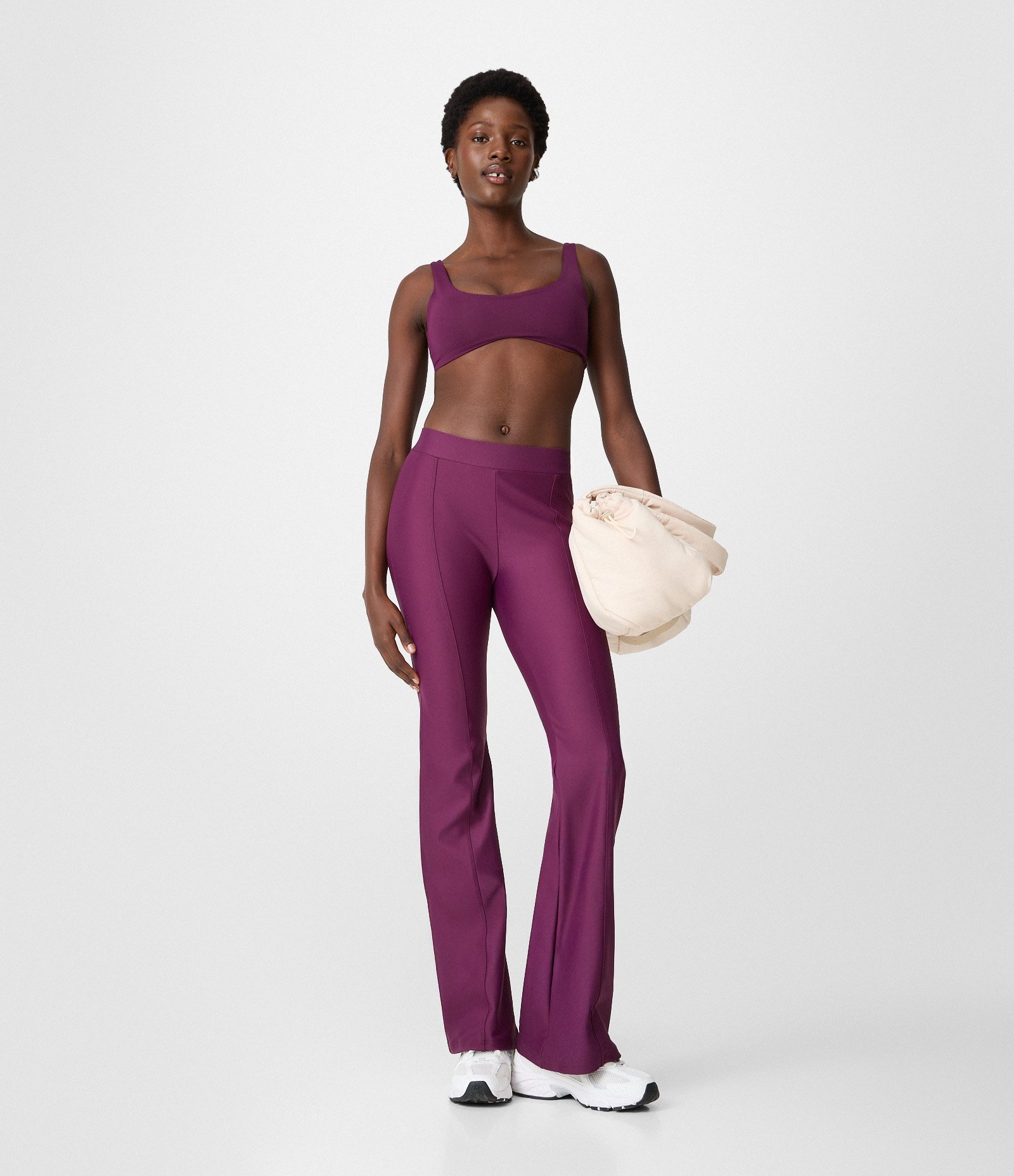 Calça Flare Esportiva em Microfibra com Frisos Frontais Vinho 1