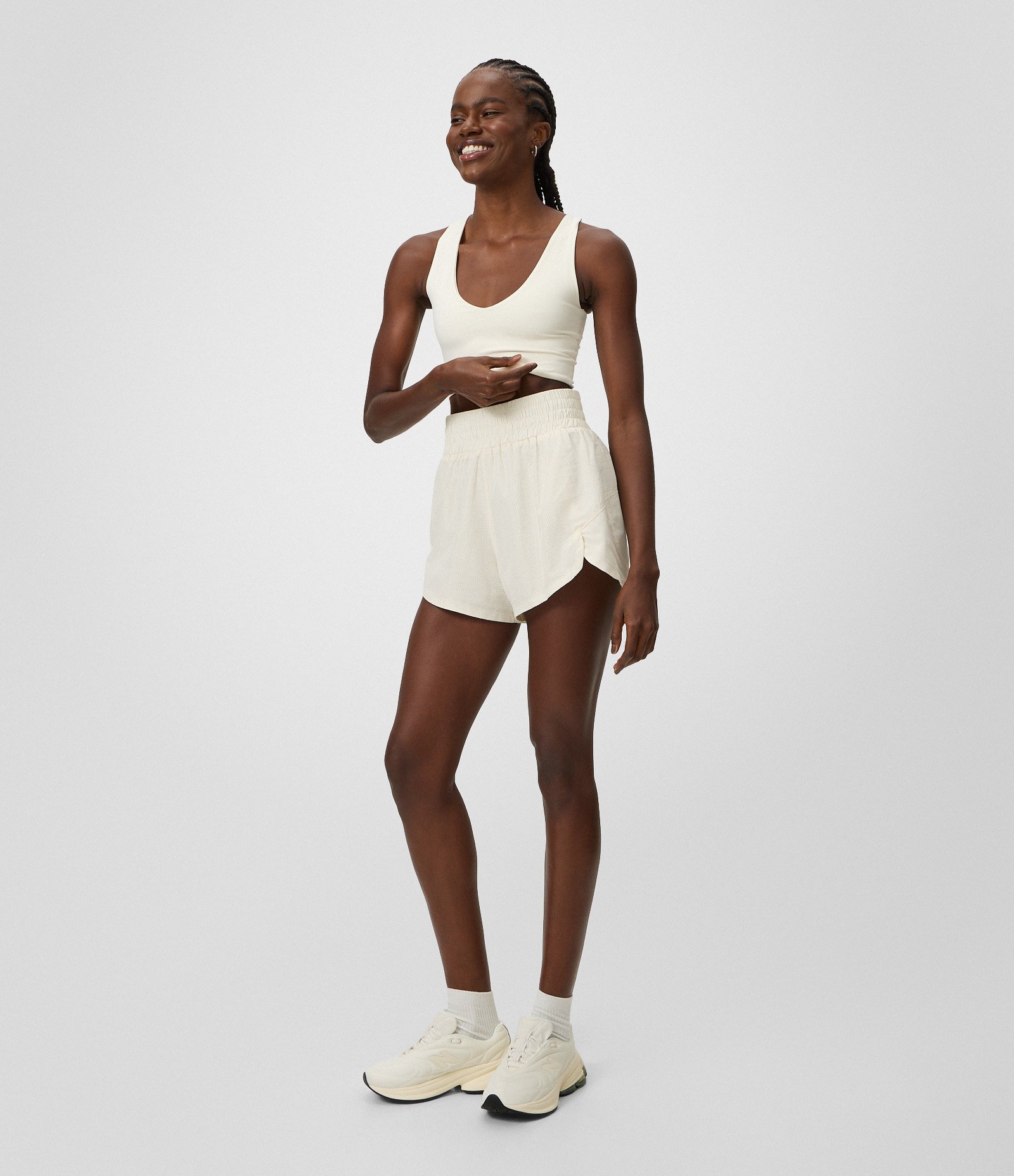 Top Esportivo Alongado em Microfibra com Decote U Off White 2