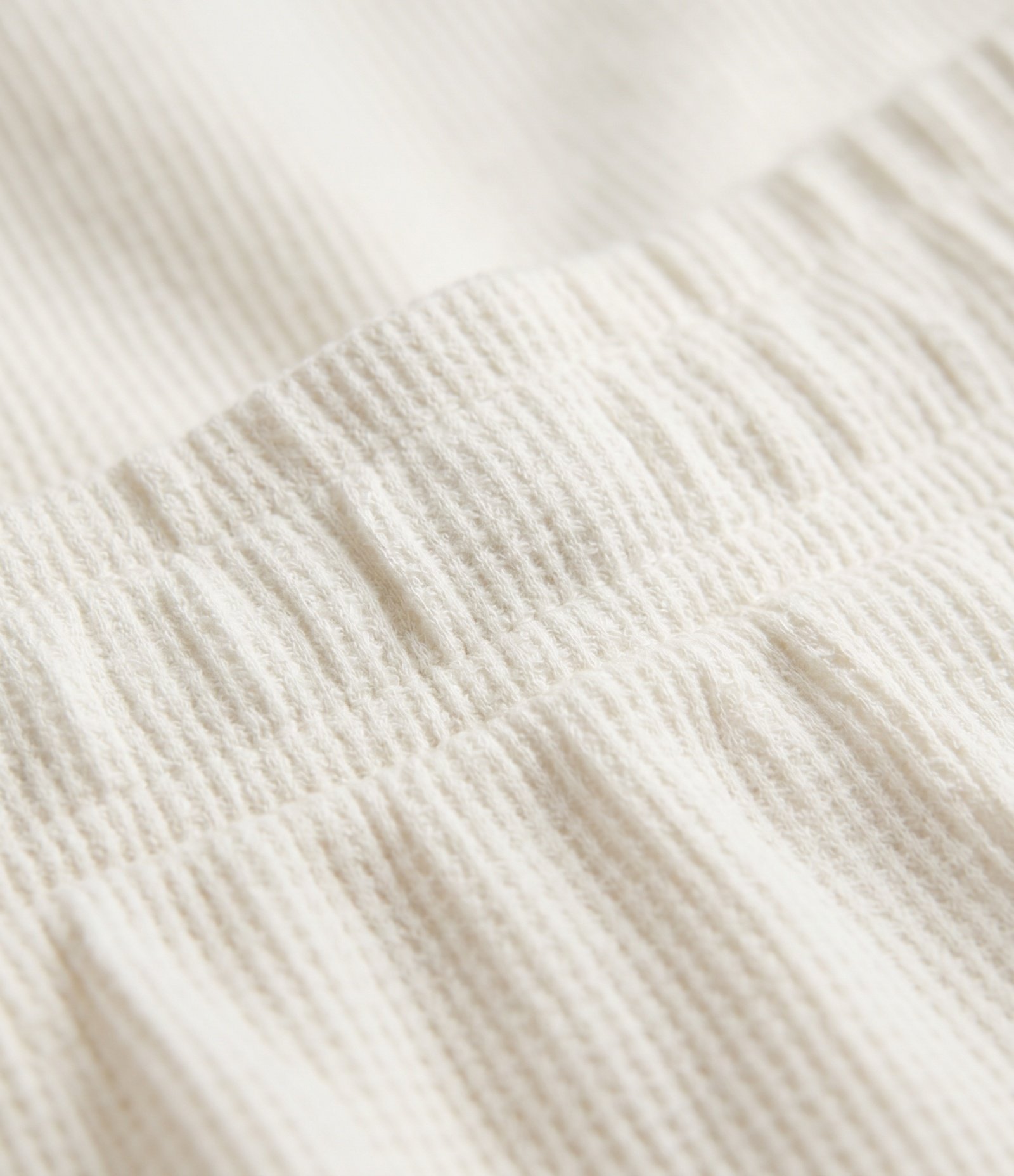 Bermuda Reta Em Cotton Texturizado com Cós Elástico e Cadarço Off White 3