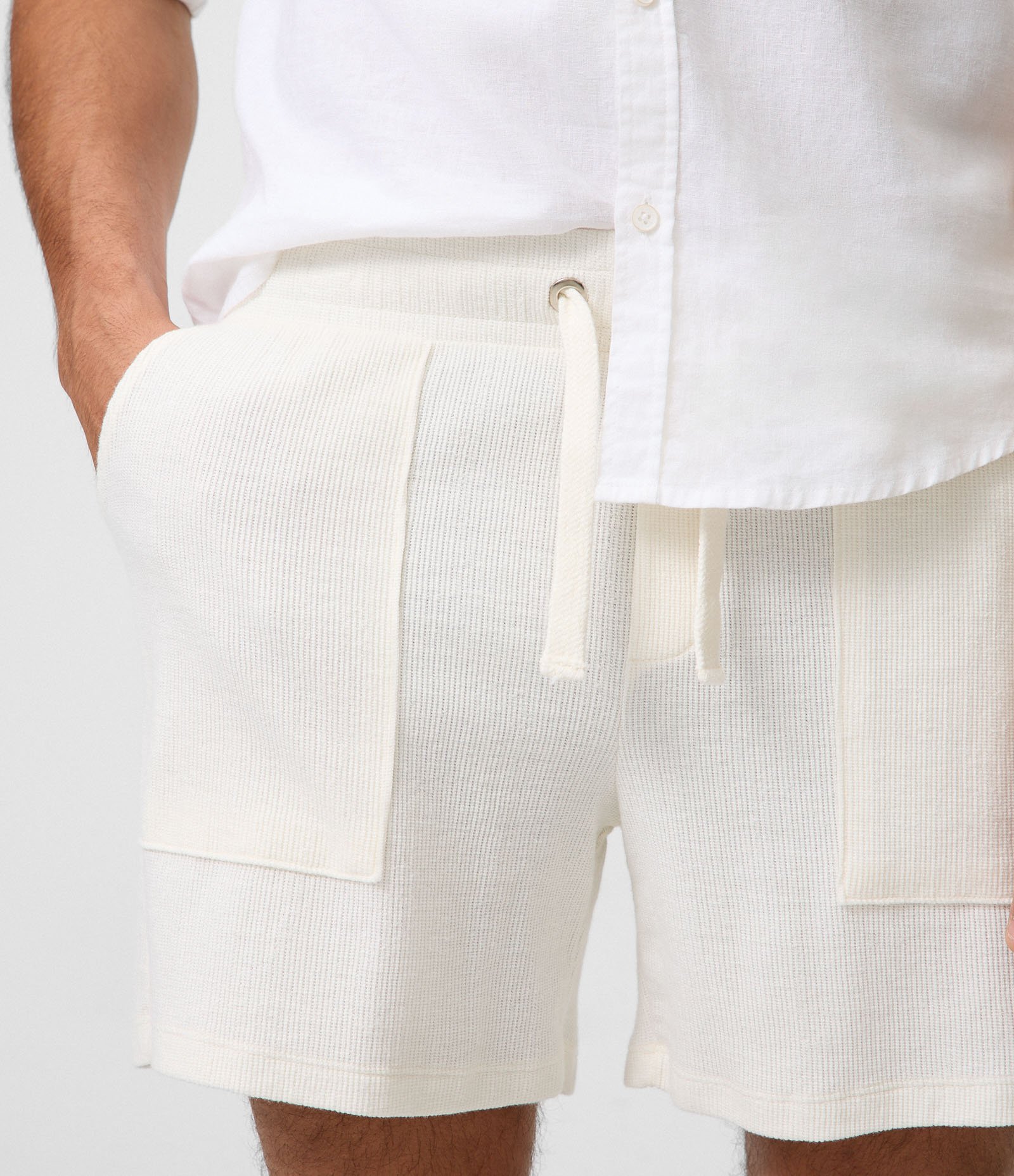 Bermuda Reta Texturizada em Cotton com Cós Elástico Off White 5