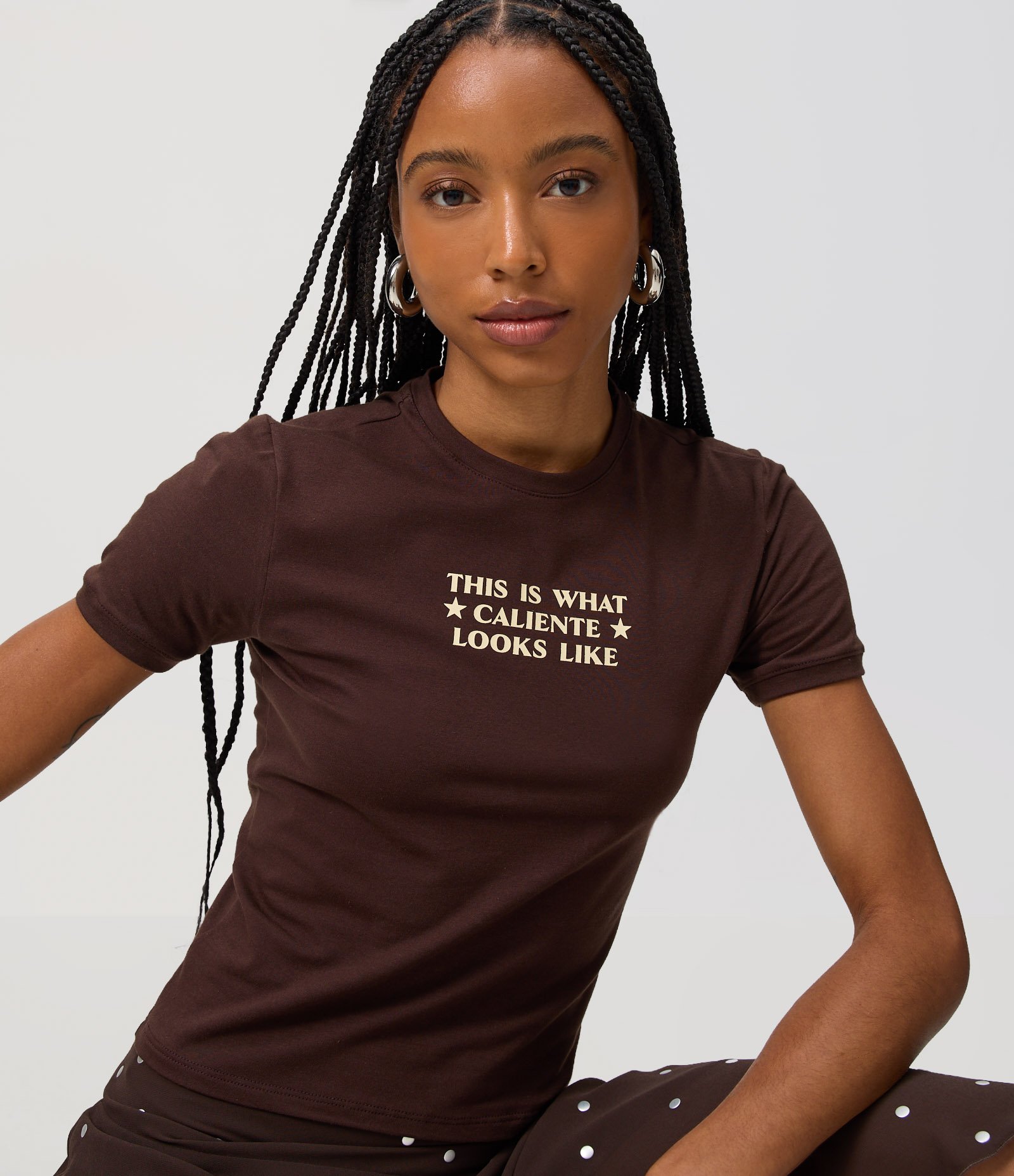 Camiseta Baby Tee em Algodão com Estampa Lettering Marrom 3