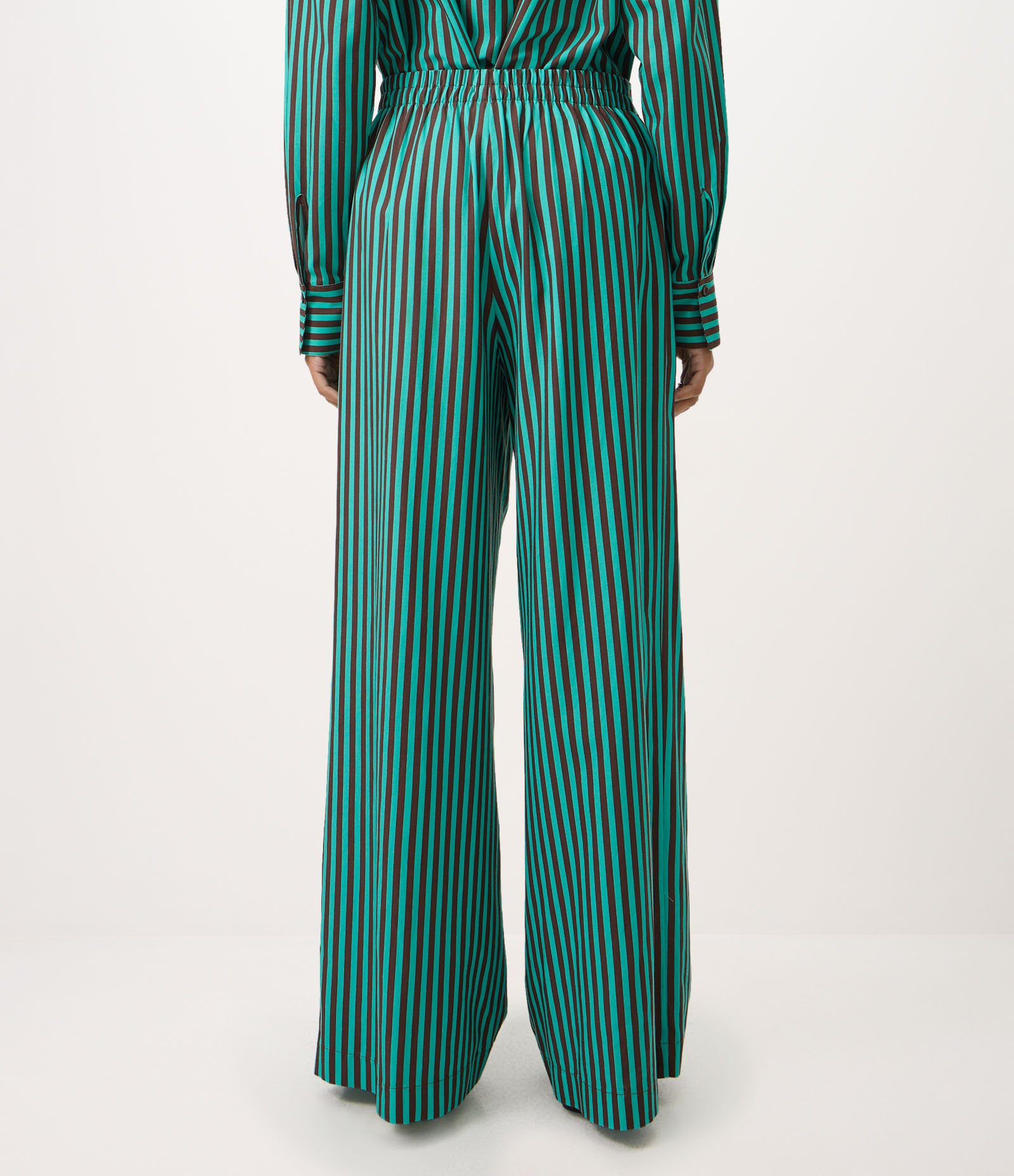 Calça Alfaiatada em Viscose com Cintura Alta e Listras Verde 5