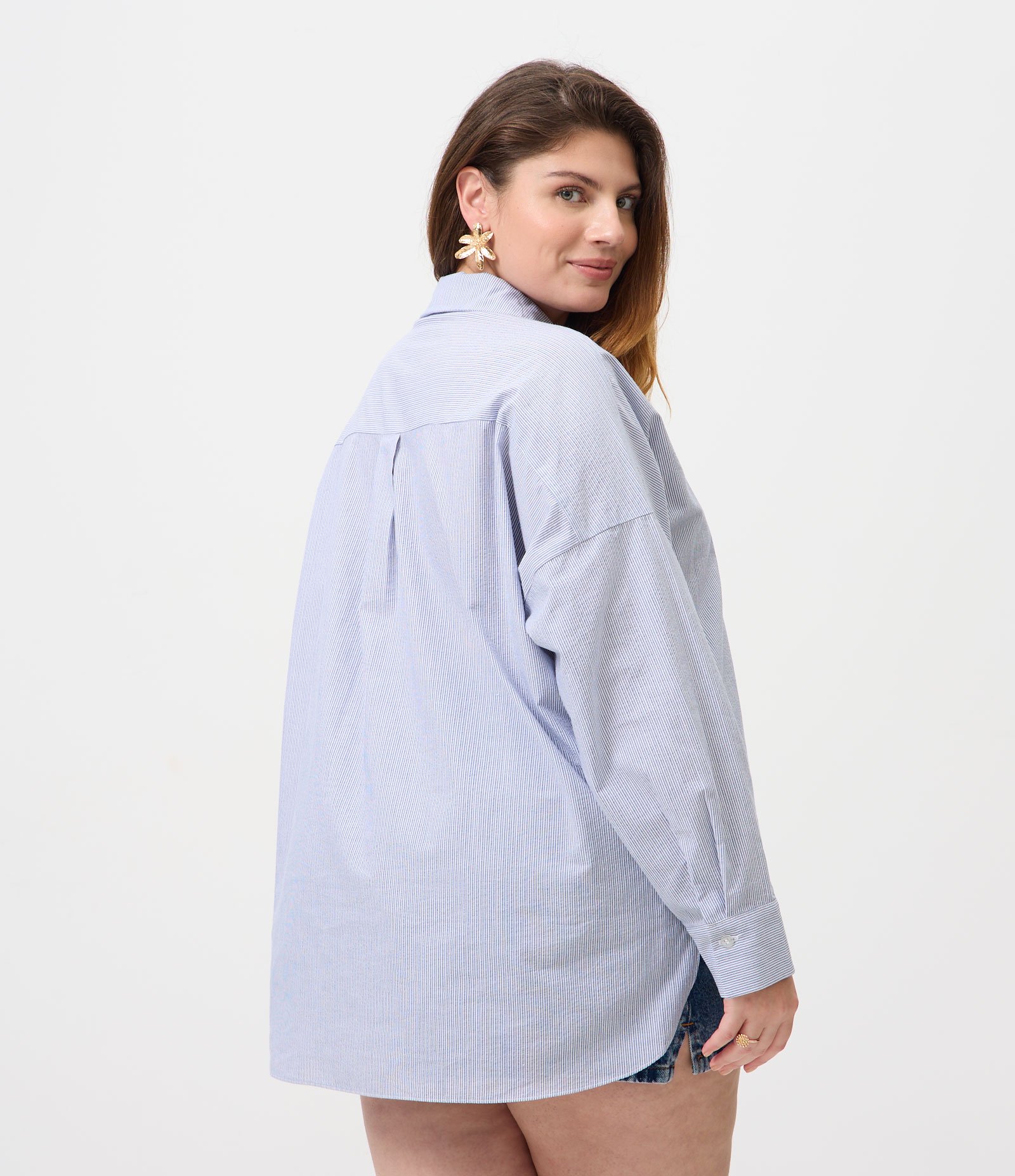 Camisa Alongada de Algodão Listrada com Bordado Limão Curve & Plus Size Azul 4