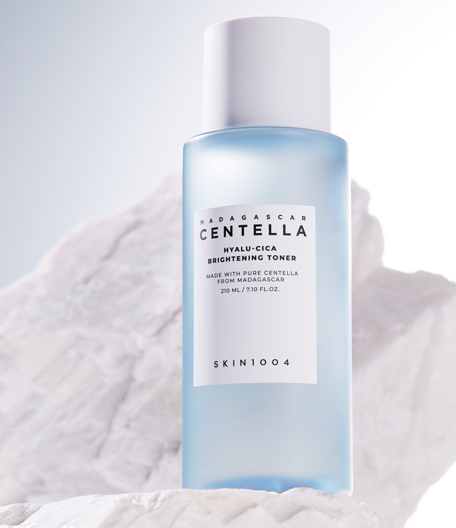Tônico Facial Clareador Centella Hyalu-Cica Brightening Toner Skin1004 210ml 2
