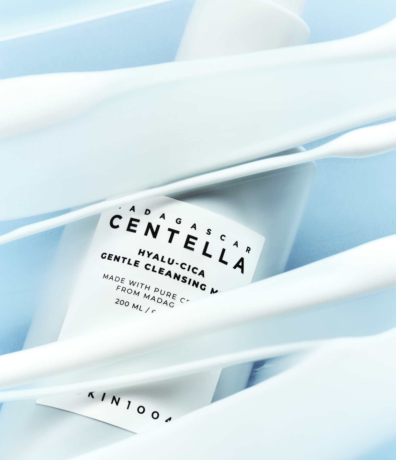 Creme Demaquilante Centella Hyalu-Cica Gentle Cleansing Milk Skin1004 200ml 6