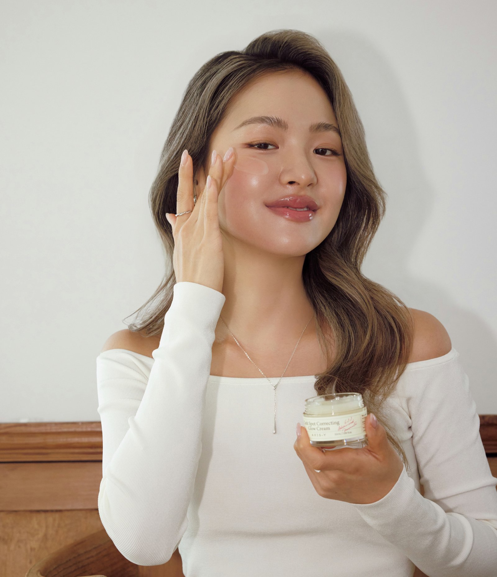 Creme Hidratante Iluminador Dark Spot Correcting Glow Cream AXIS-Y 50ml 6