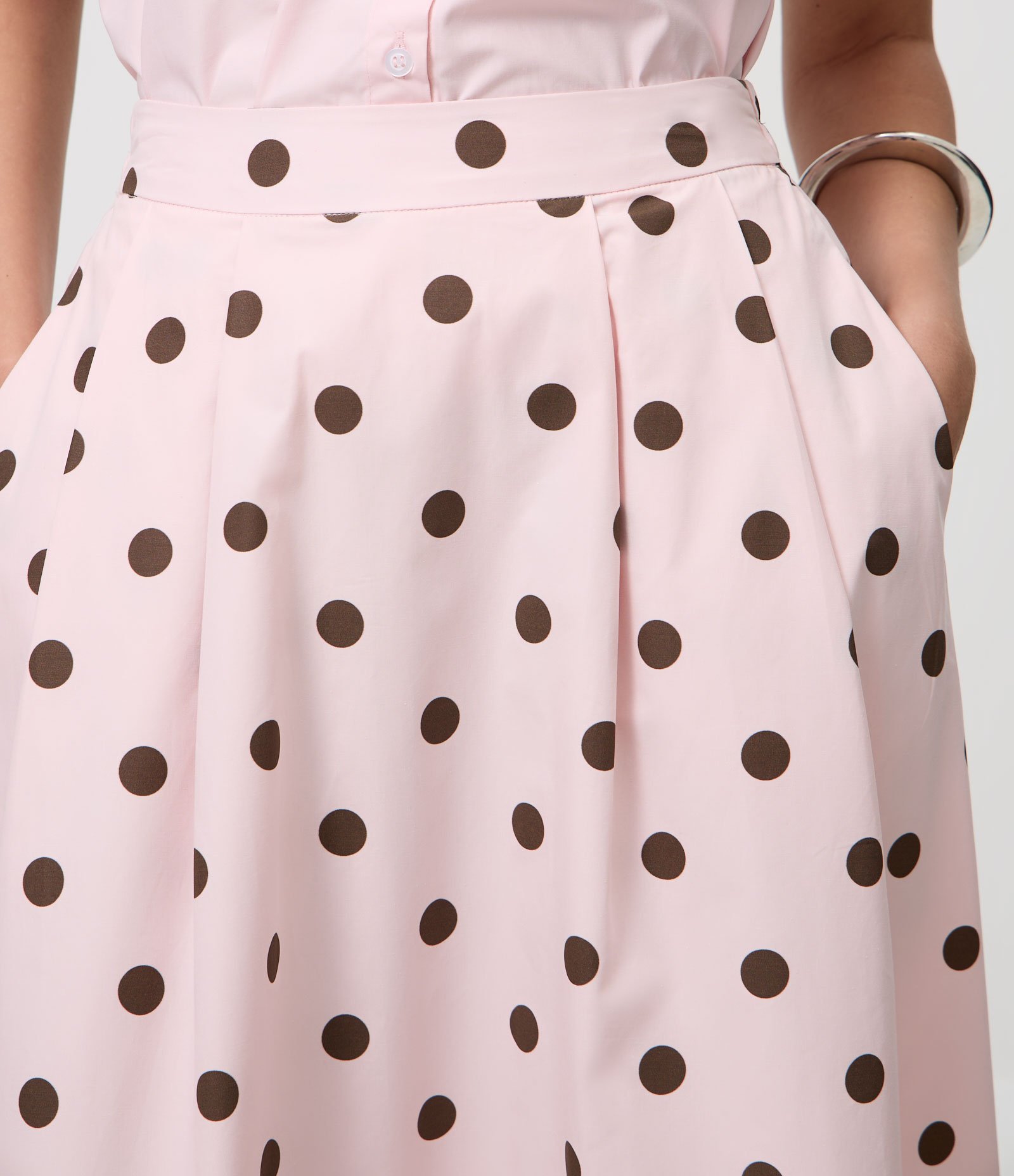 Saia Midi em Tricoline com Estampa Poá Rosa 4
