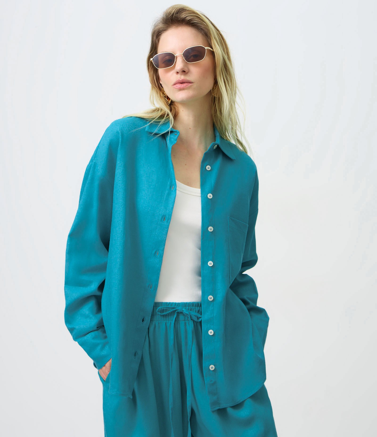 Camisa Oversized em Linho com Bolso Frontal Azul 1