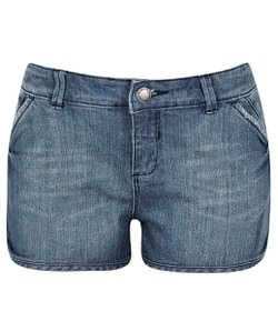 Short Feminino em Jeans com Desbotados
