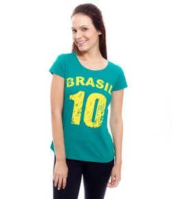 Camiseta Feminina com Estampa do Brasil
