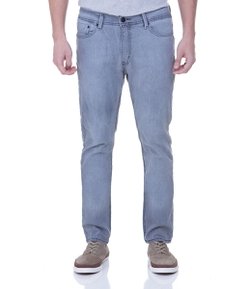 Calça Skinny Masculina em Jeans
