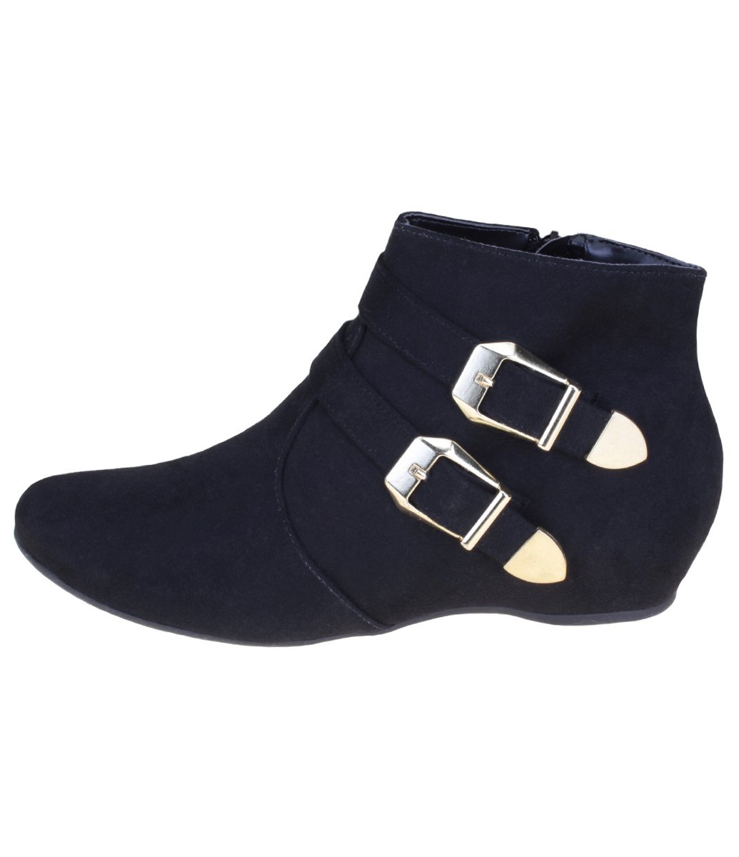 bota feminina com fivelas vizzano