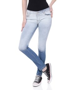 Calça Cigarrete Feminina em Jeans com Spikes