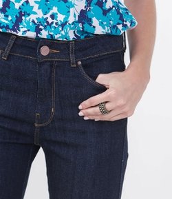 Calça Flare Feminina em Jeans com Cintura Alta
