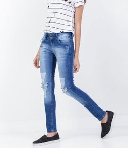 Calca Skinny Feminina em Jeans com Puídos 