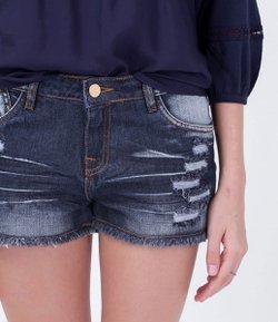 Short Jeans com Barra Desfiada