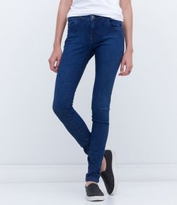 Calça Skinny em Jeans
