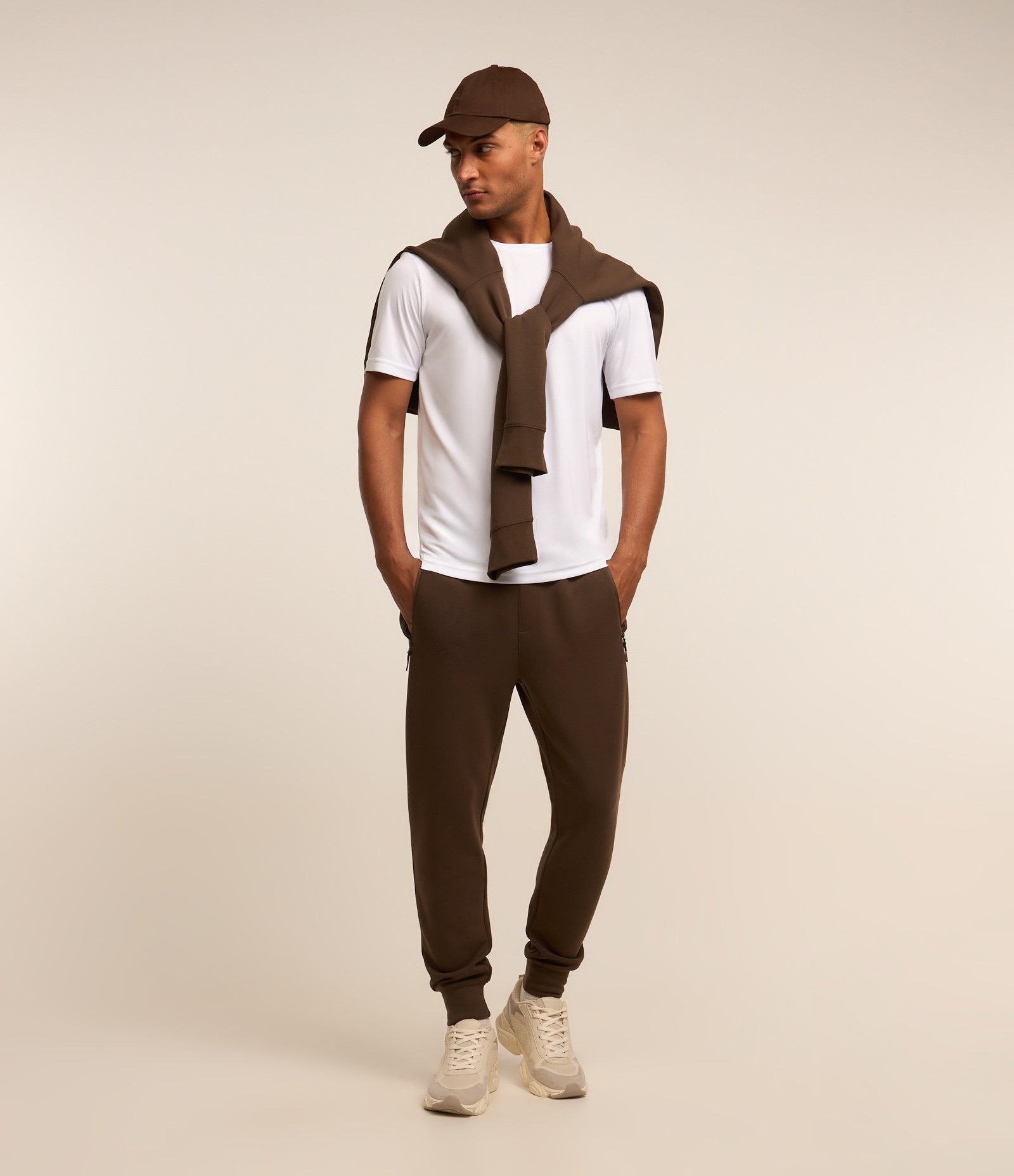 Camiseta Esportiva Básica com Proteção UV e Manga Curta Branco 2